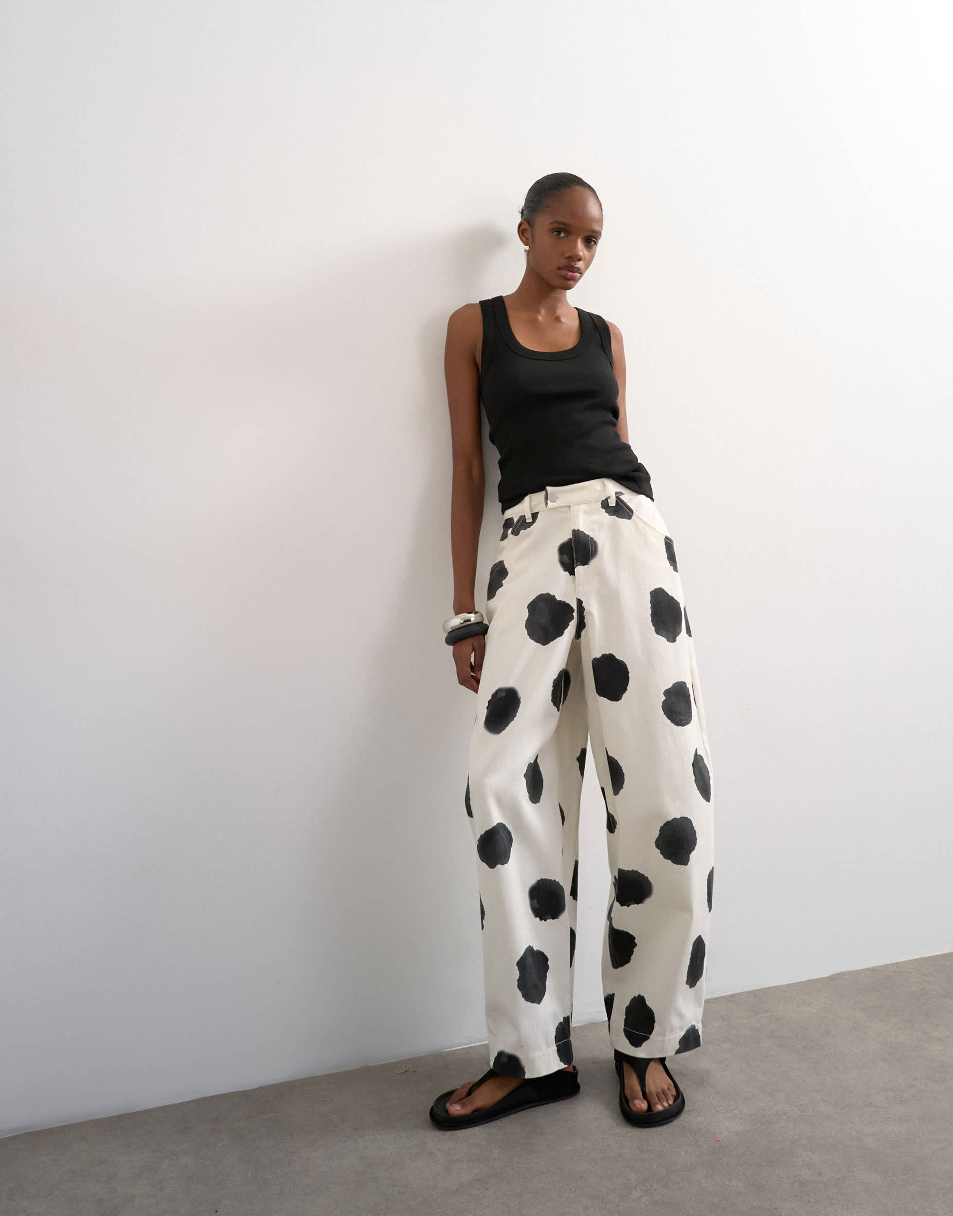 Topshop Barrel-Leg-Hose mit Polka Dots in Multicolour