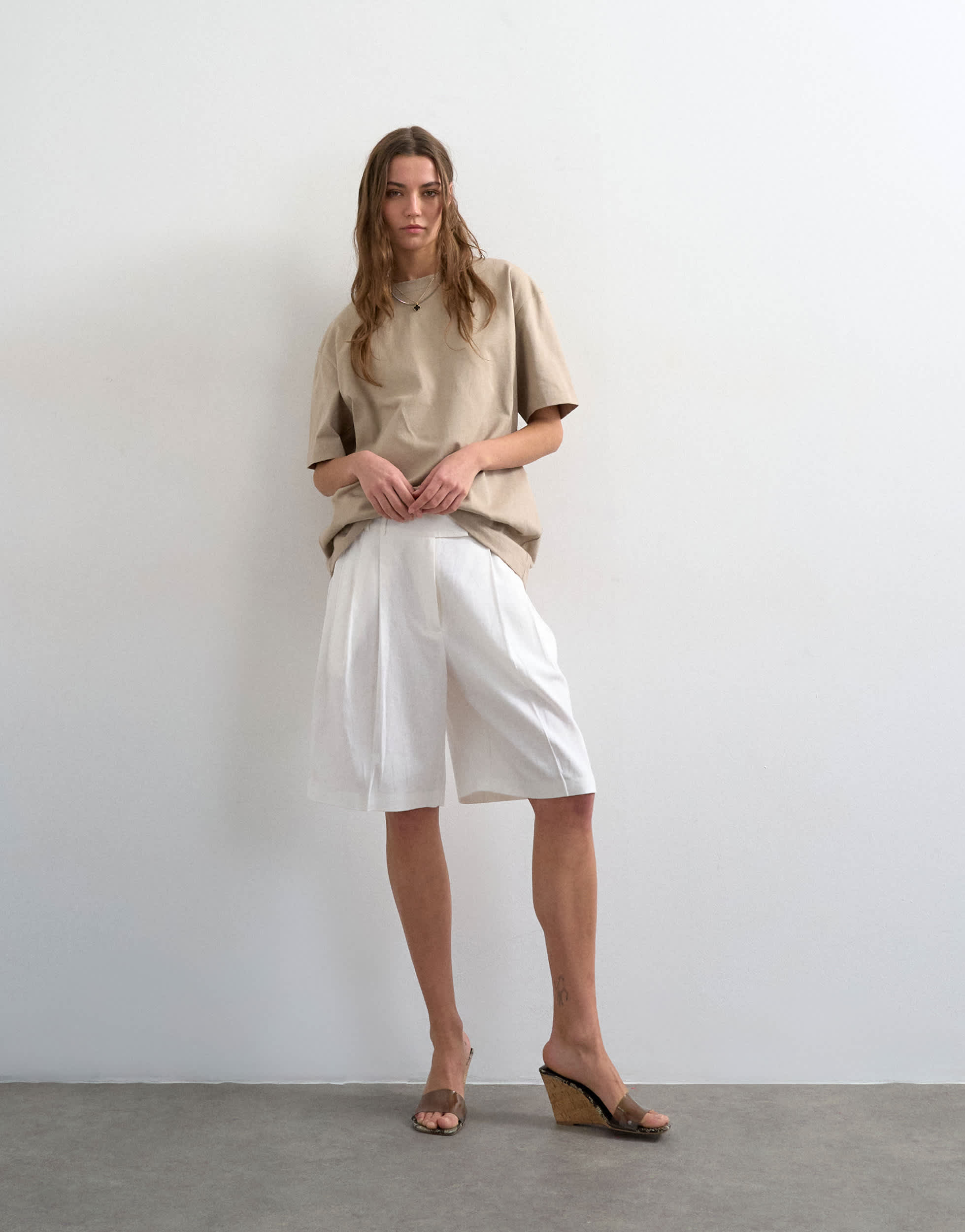 Topshop tailored linen blend ovoid bermuda shorts in ecru