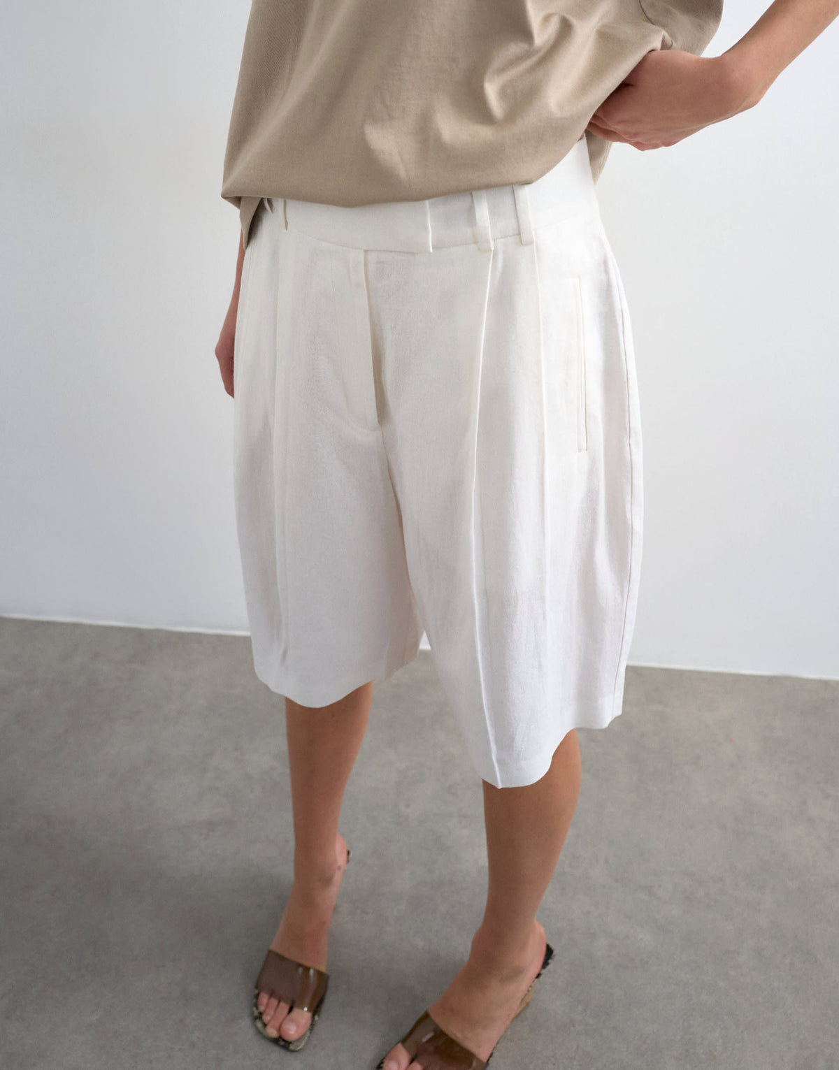 Topshop tailored linen blend ovoid bermuda shorts in ecru