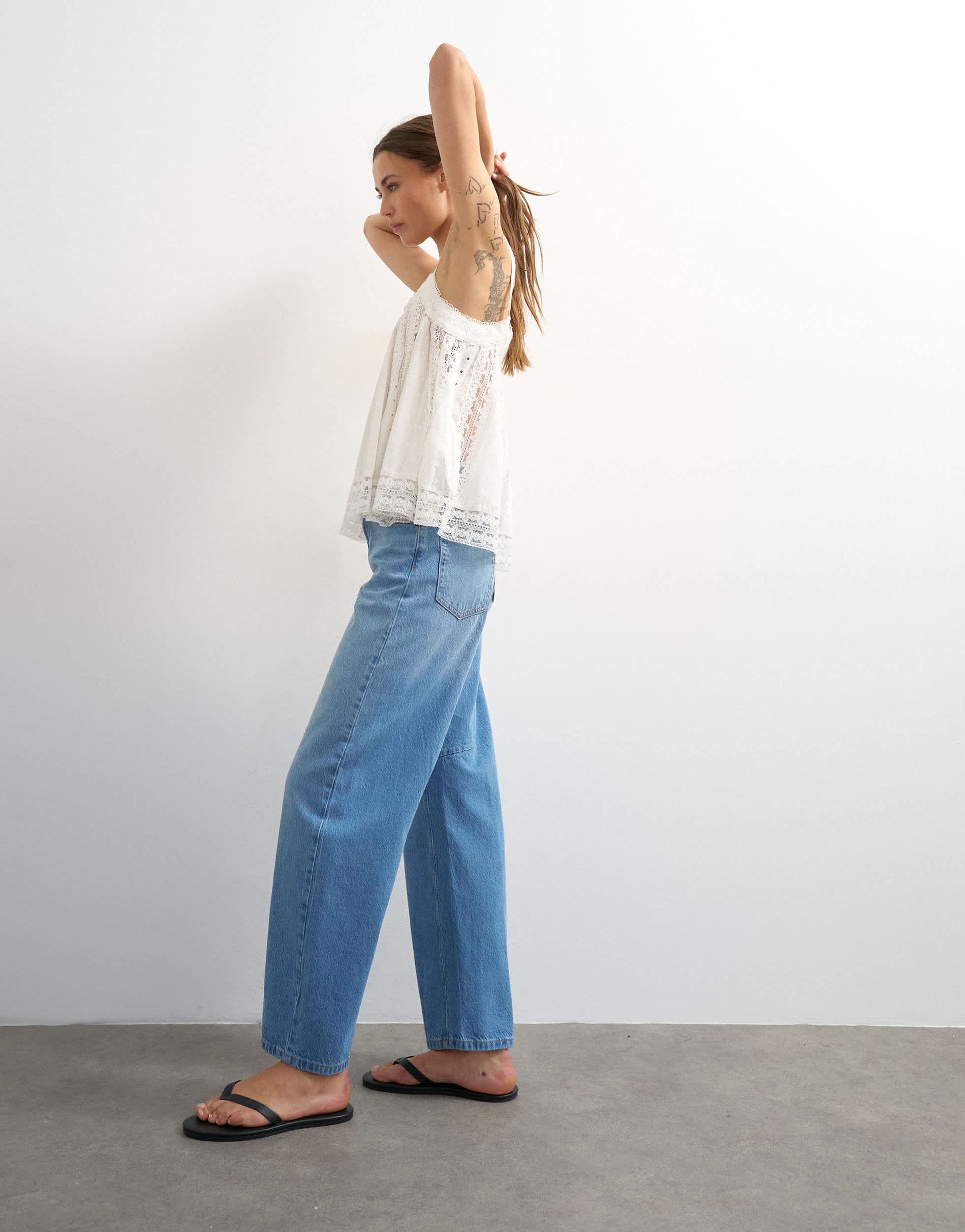 Topshop barrel mid rise jean in bleach