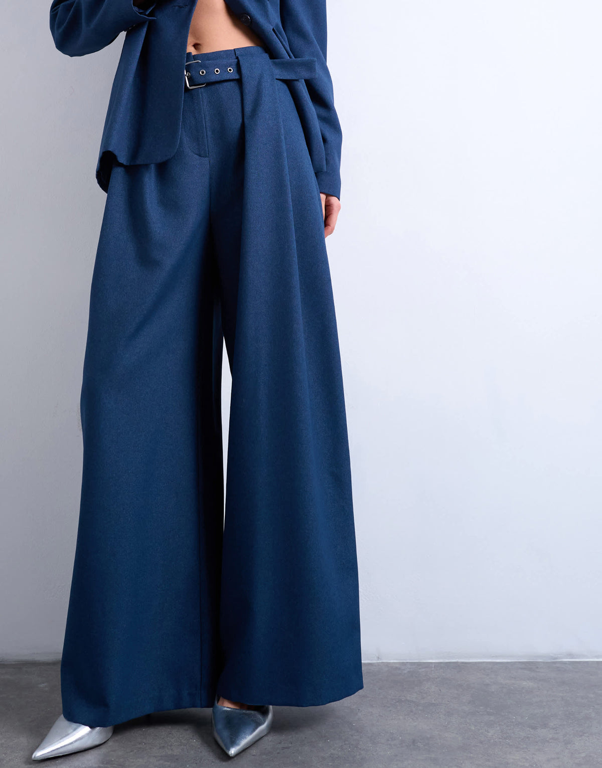 Topshop co ord belted highwaisted double pleat trouser in navy