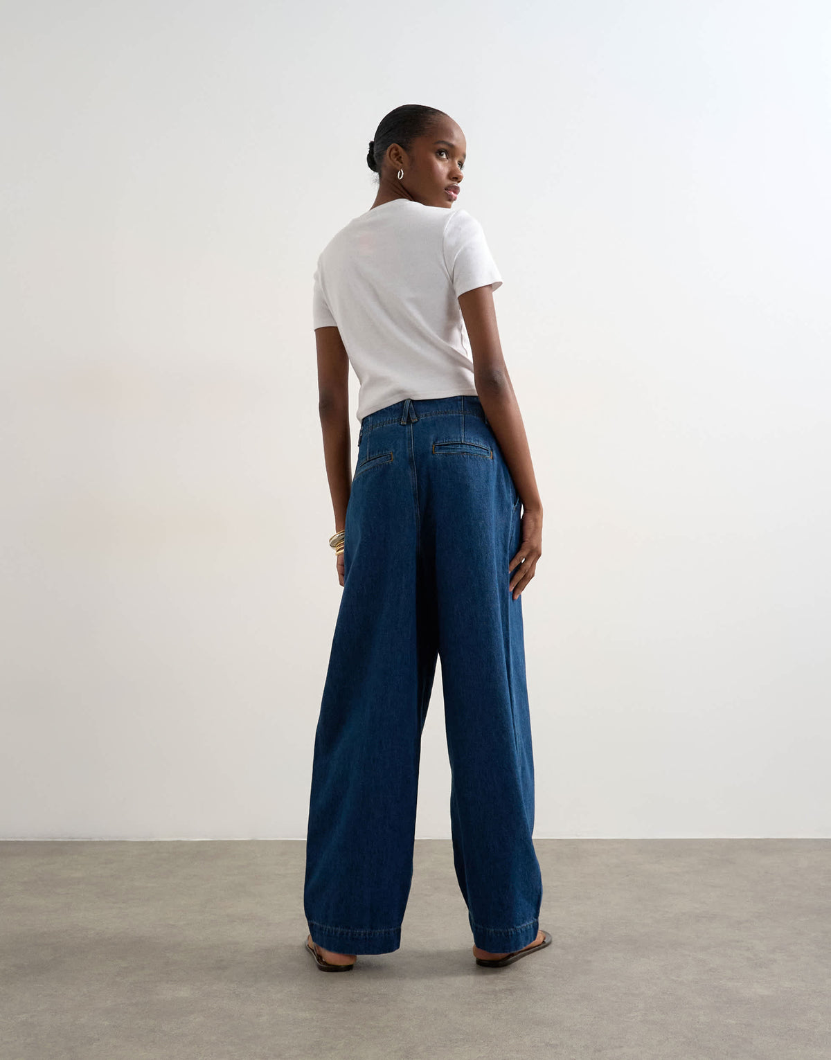 Topshop wide leg pleated tailored jean in indigo