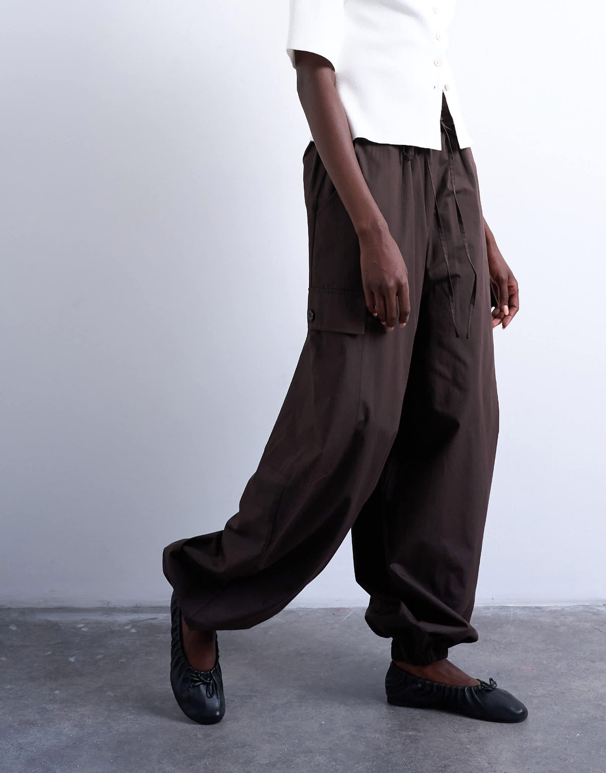 Topshop balloon cargo trouser in chocolate