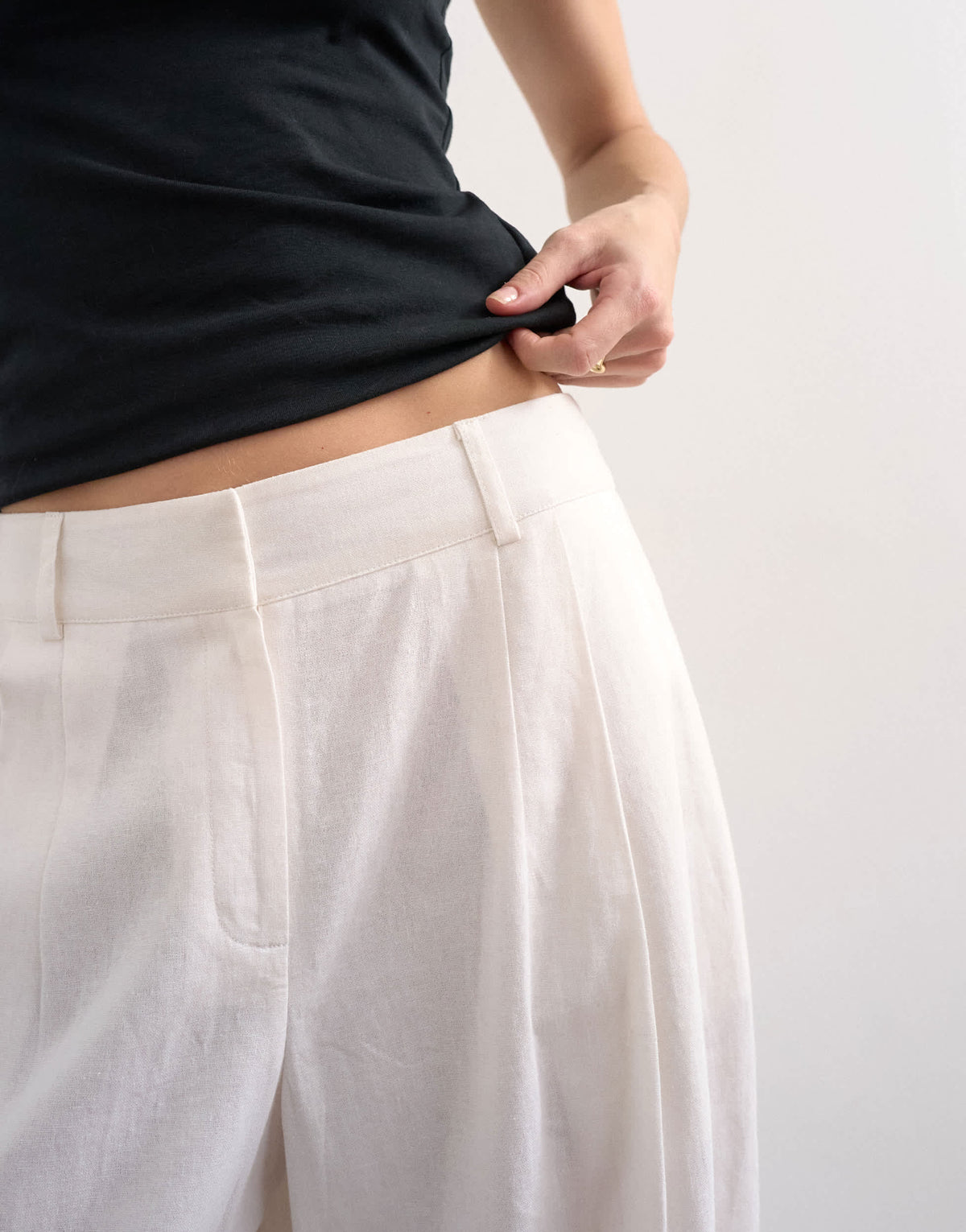 Topshop linen barrel leg trouser in white