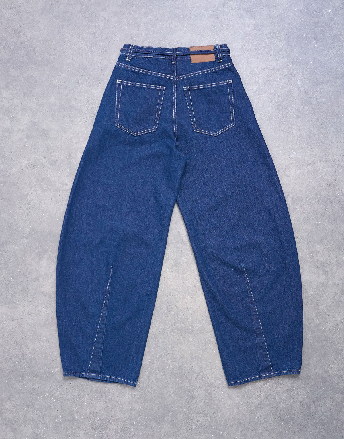 Topshop extreme barrel mid rise jean with belt detail in indigo rinse
