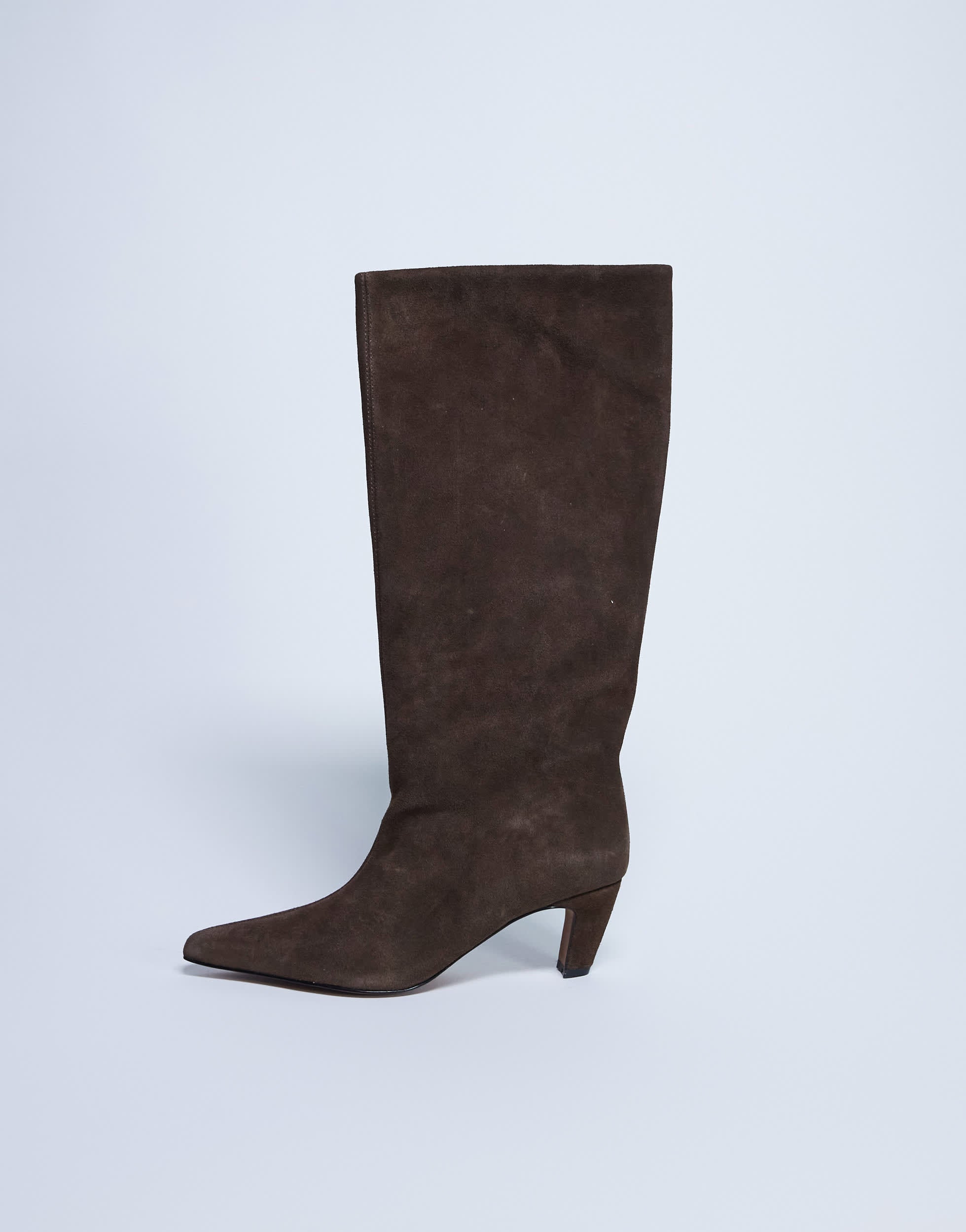 Topshop Nelly Stiefelette aus echtem Wildleder mit spitzer Zehenpartie in Schokoladenbraun
