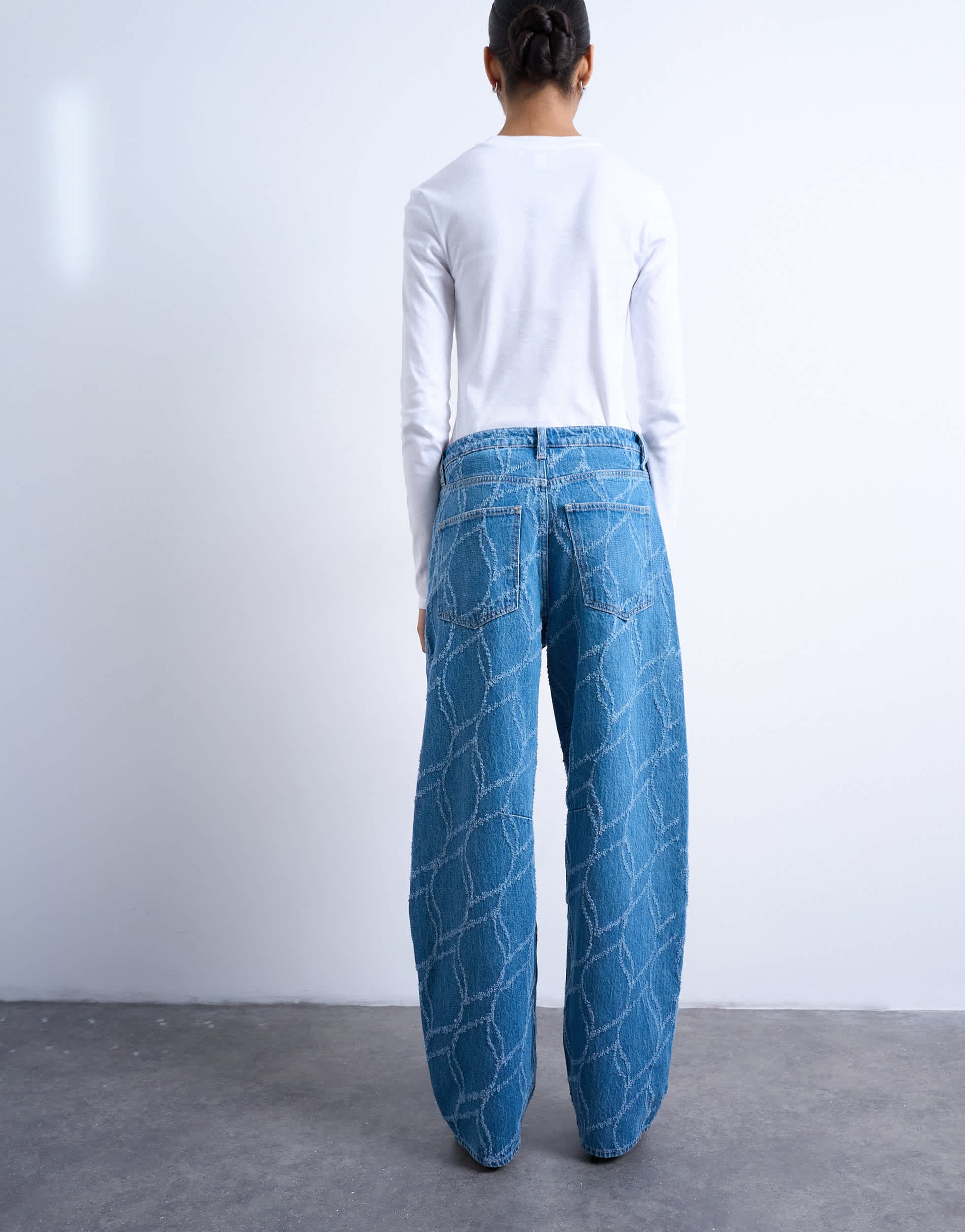 Topshop textured barrel jean in bleach