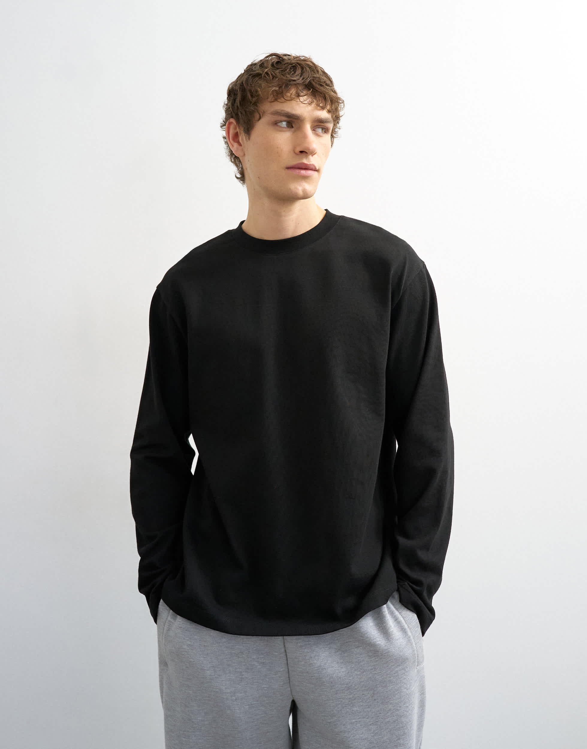 Topman relaxed long sleeve tee in black 