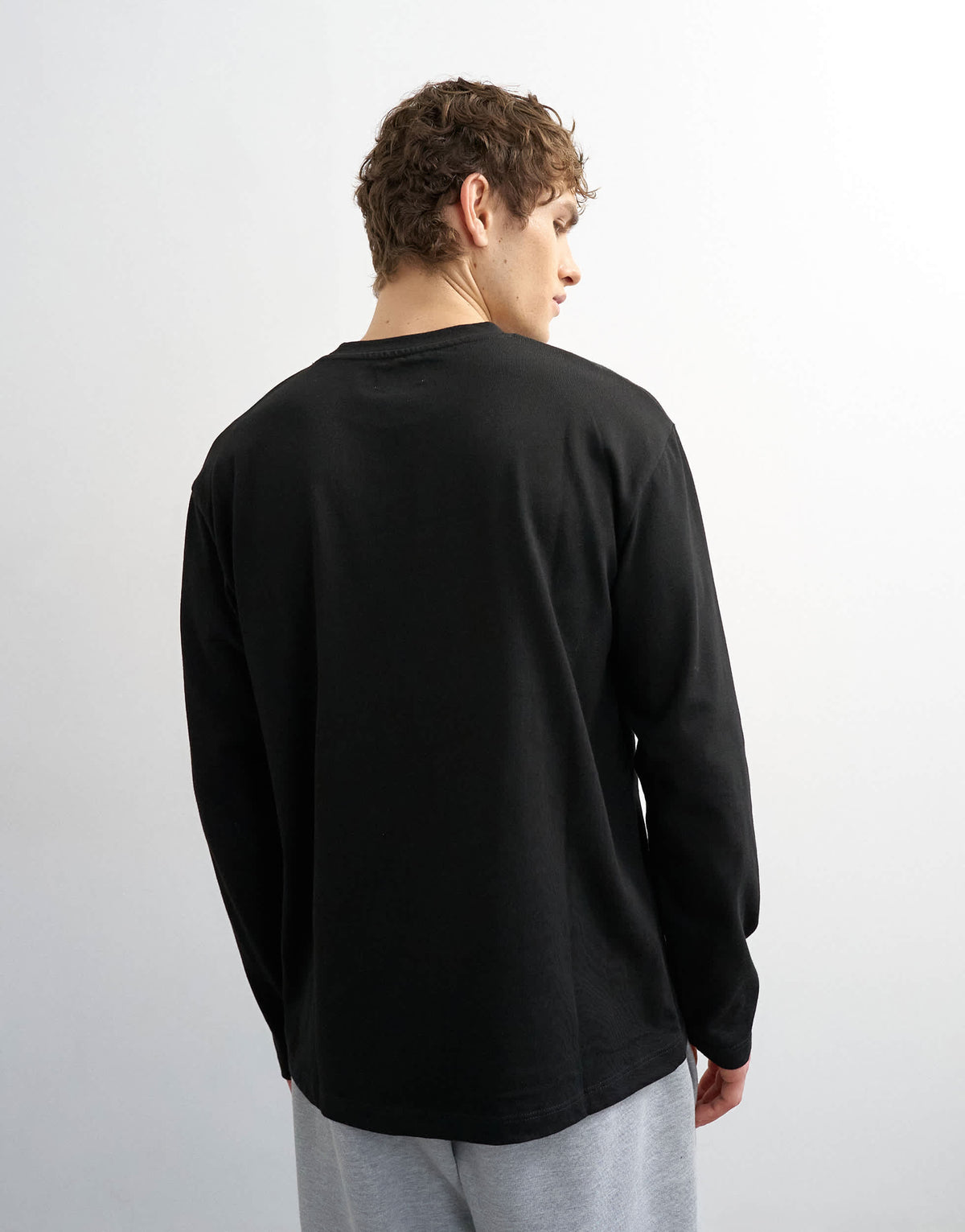 Topman relaxed long sleeve tee in black 