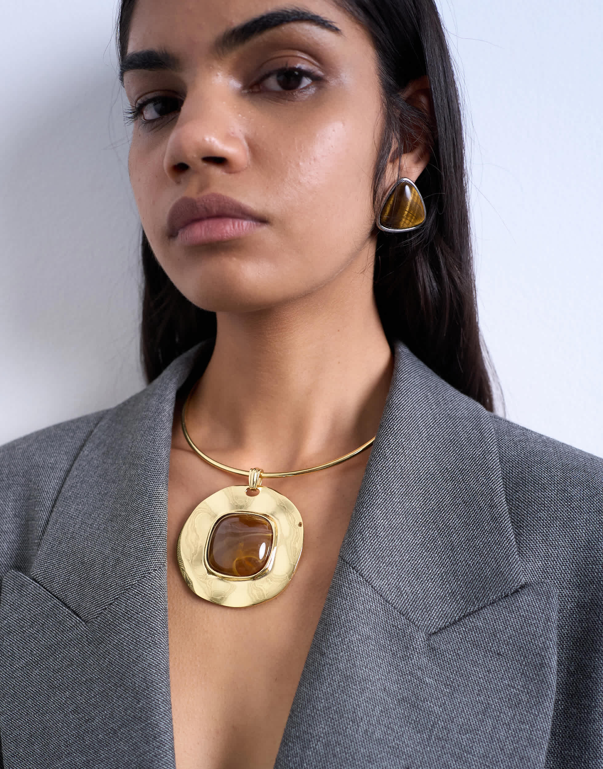 Topshop Max Statement-Halskette in Gold mit braunem Stein
