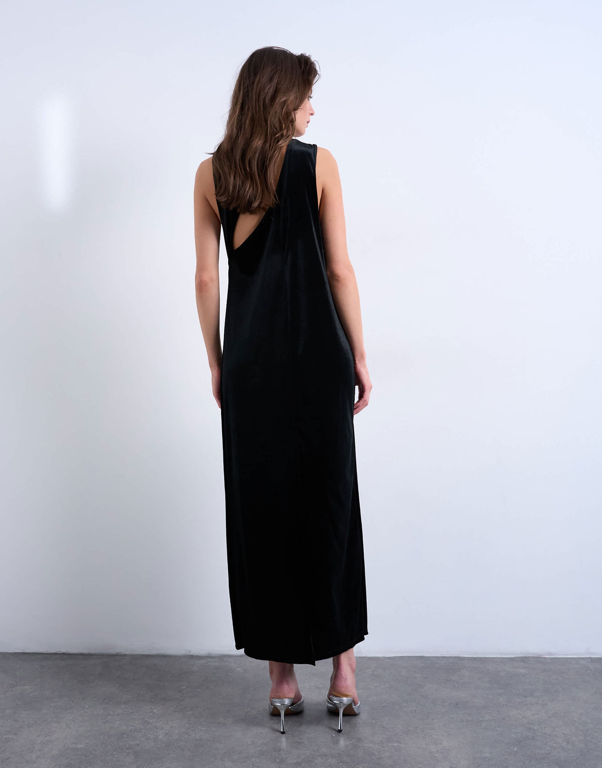 Topshop high neck open back chuck on velvet maxi dress in black