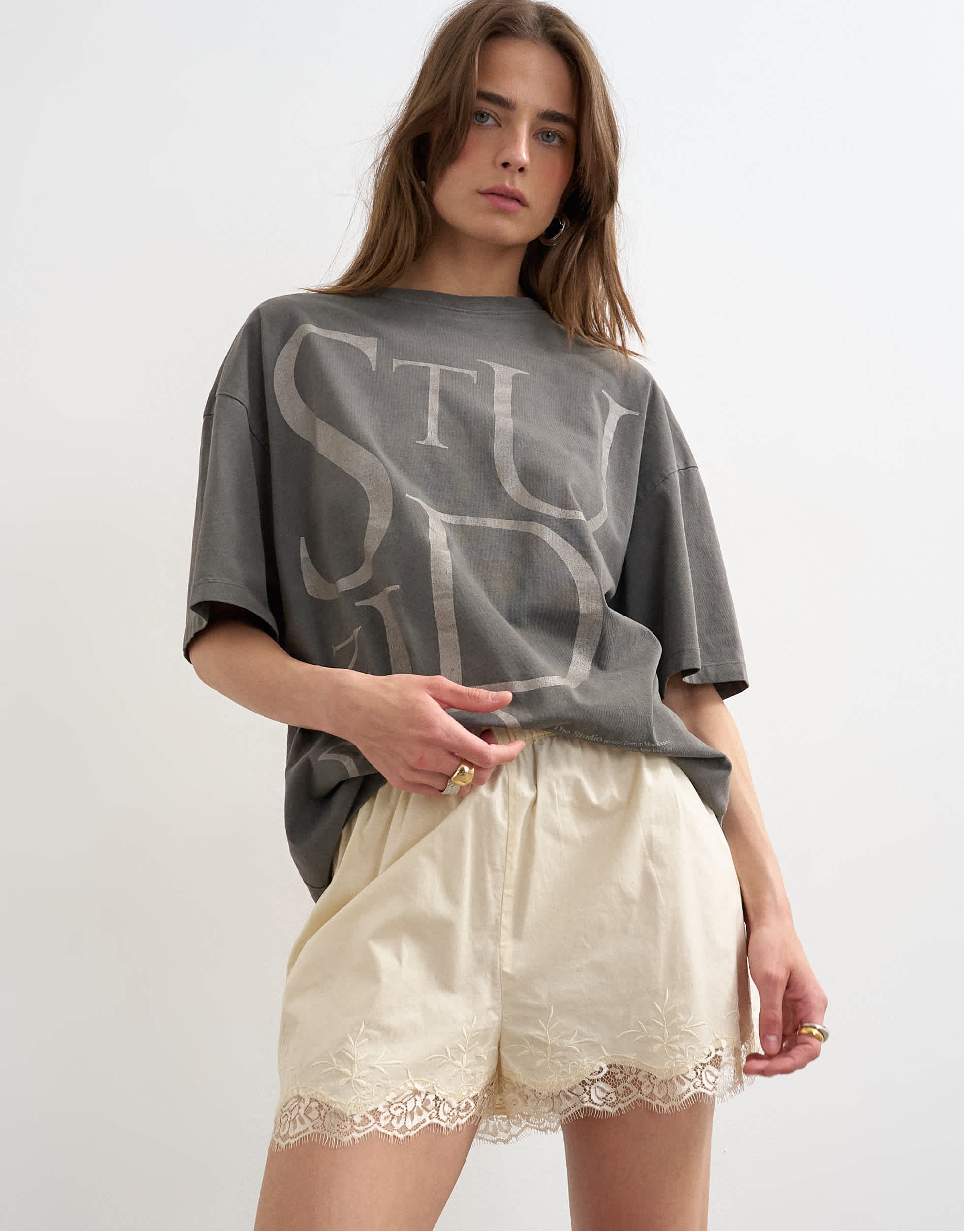 Topshop crinkle lace trim short in ecru