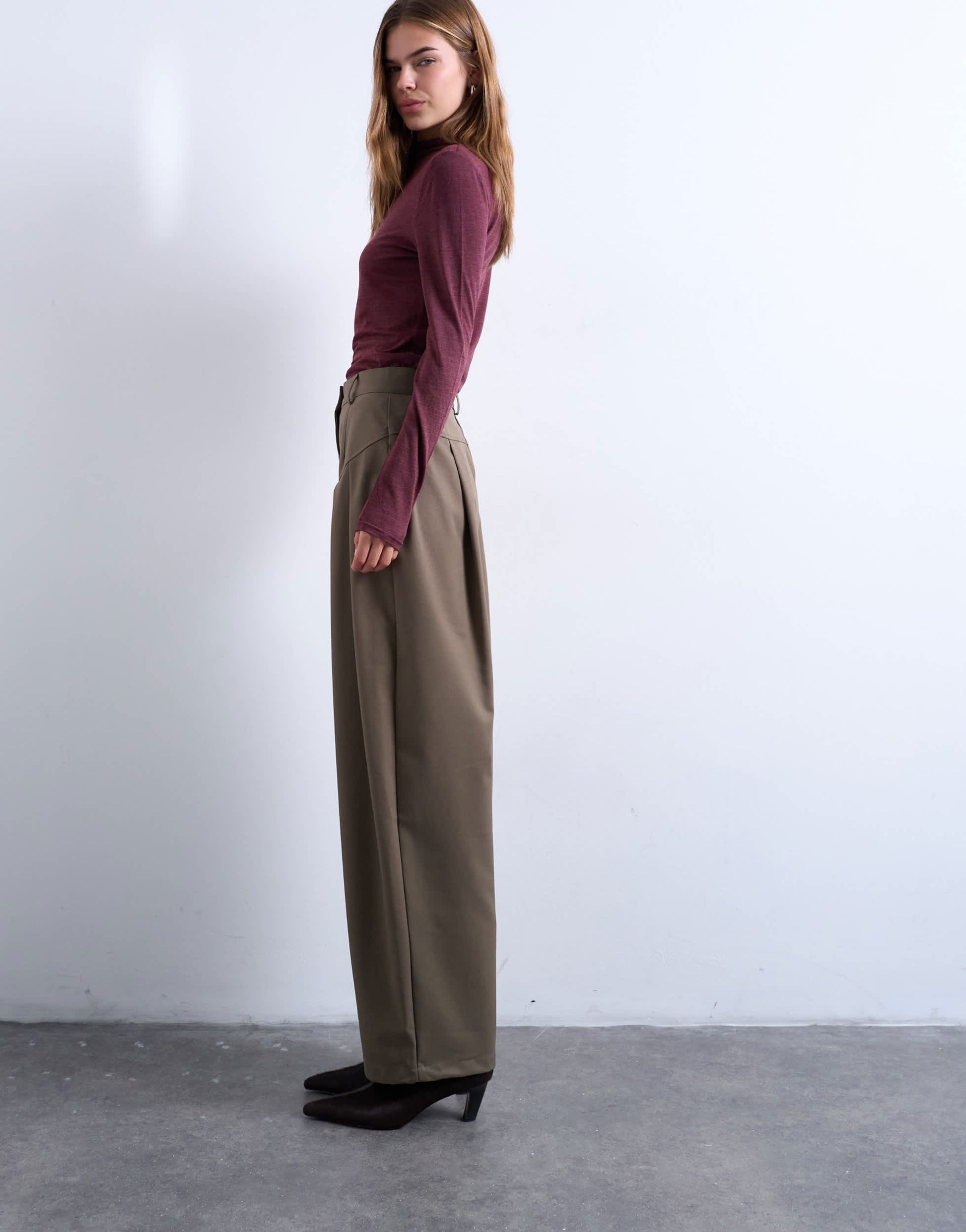 Topshop dropped waist barrel trouser in camel
