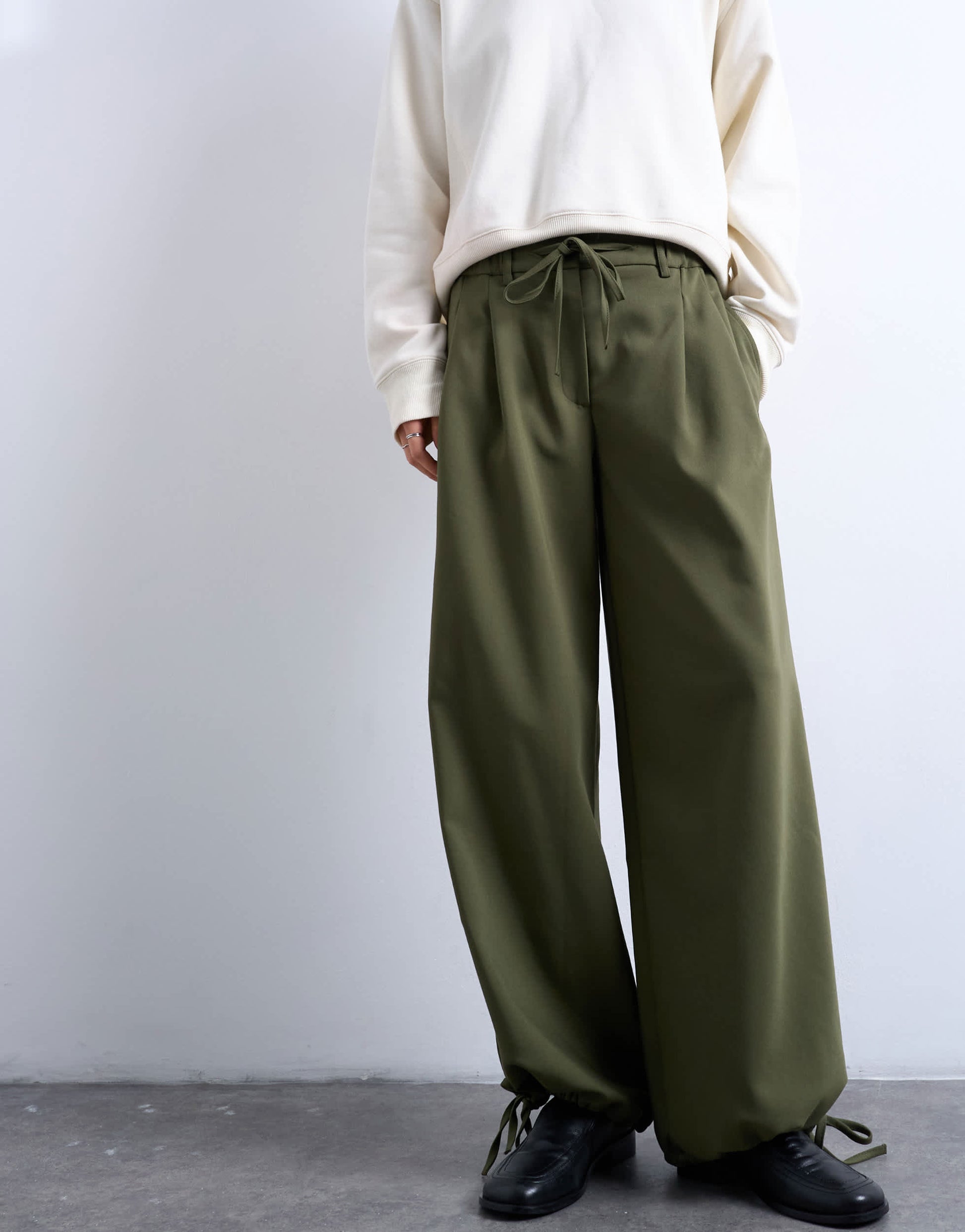 Topshop tailored balloon leg jogger in olive