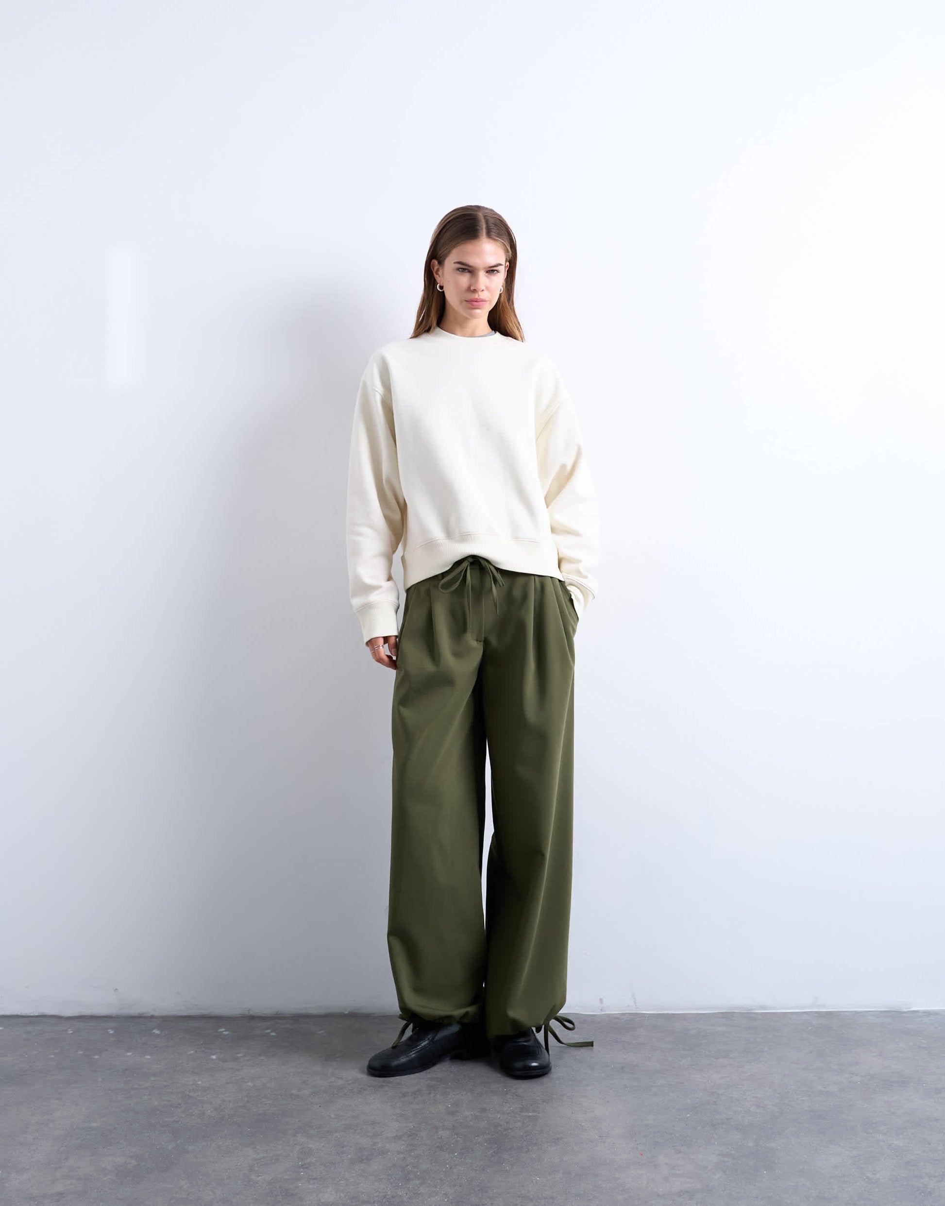 Topshop tailored balloon leg jogger in olive