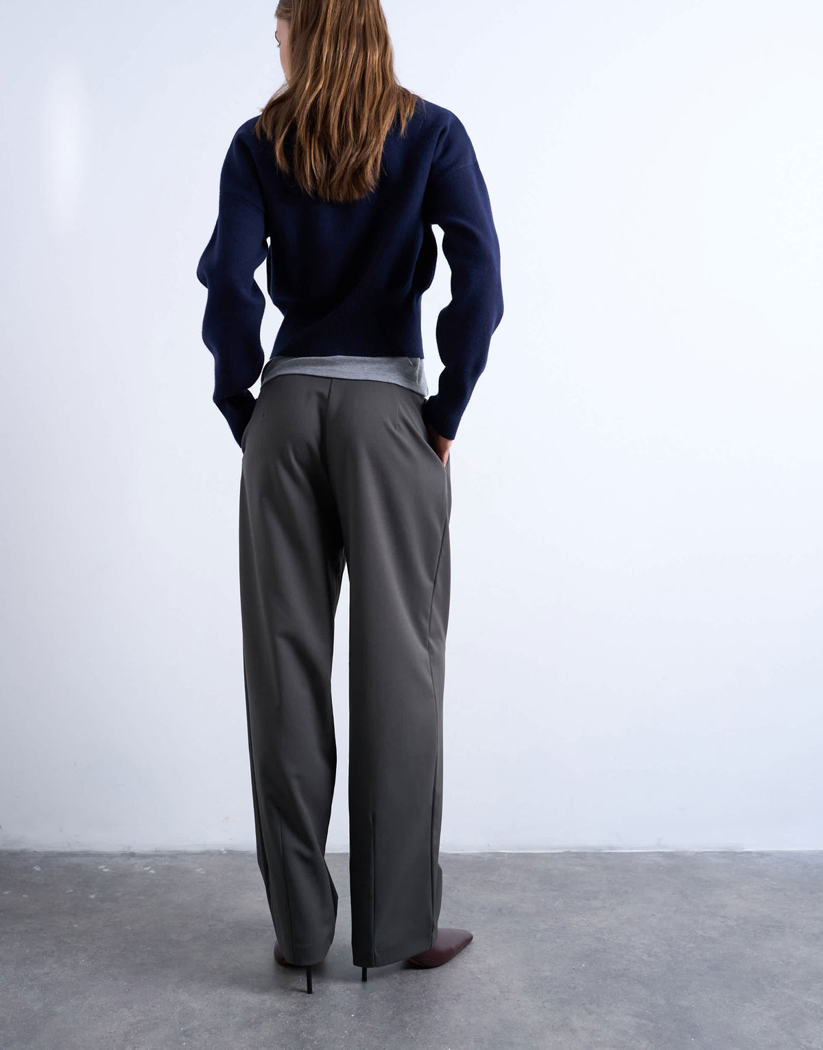Topshop tailored pleated ovoid trouser in charcoal