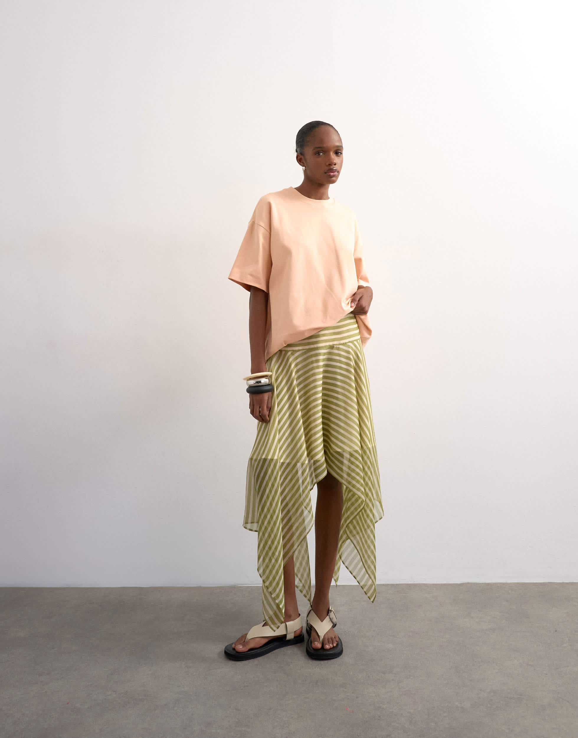 Mini-jupe Topshop à ourlet asymétrique rayée verte