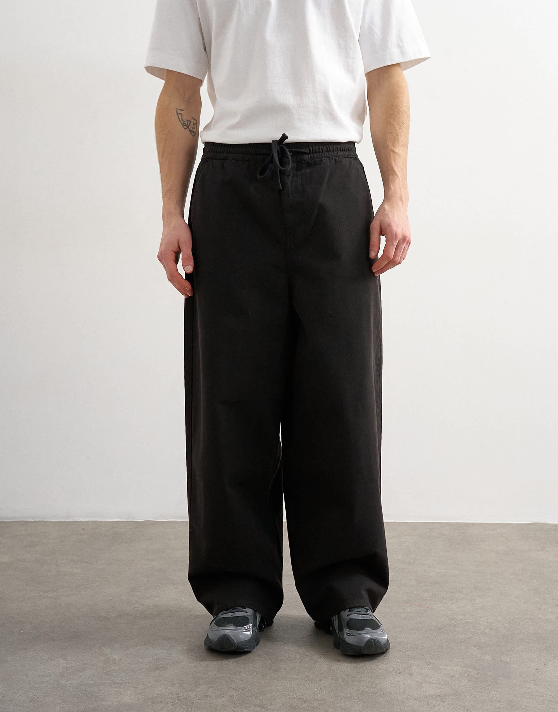 Topman baggy fit herringbone trousers in black