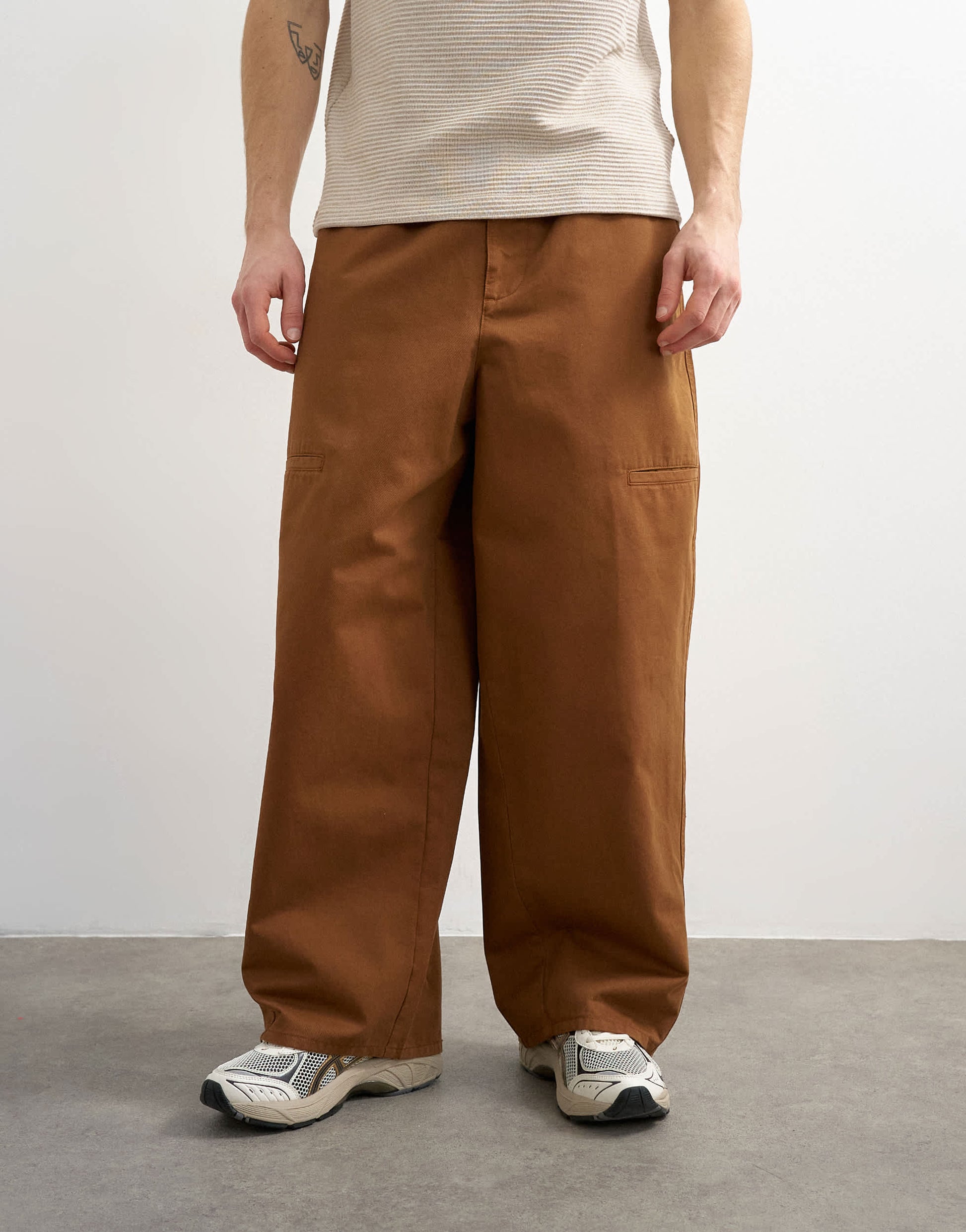 Topman baggy fit trousers with side pockets in brown