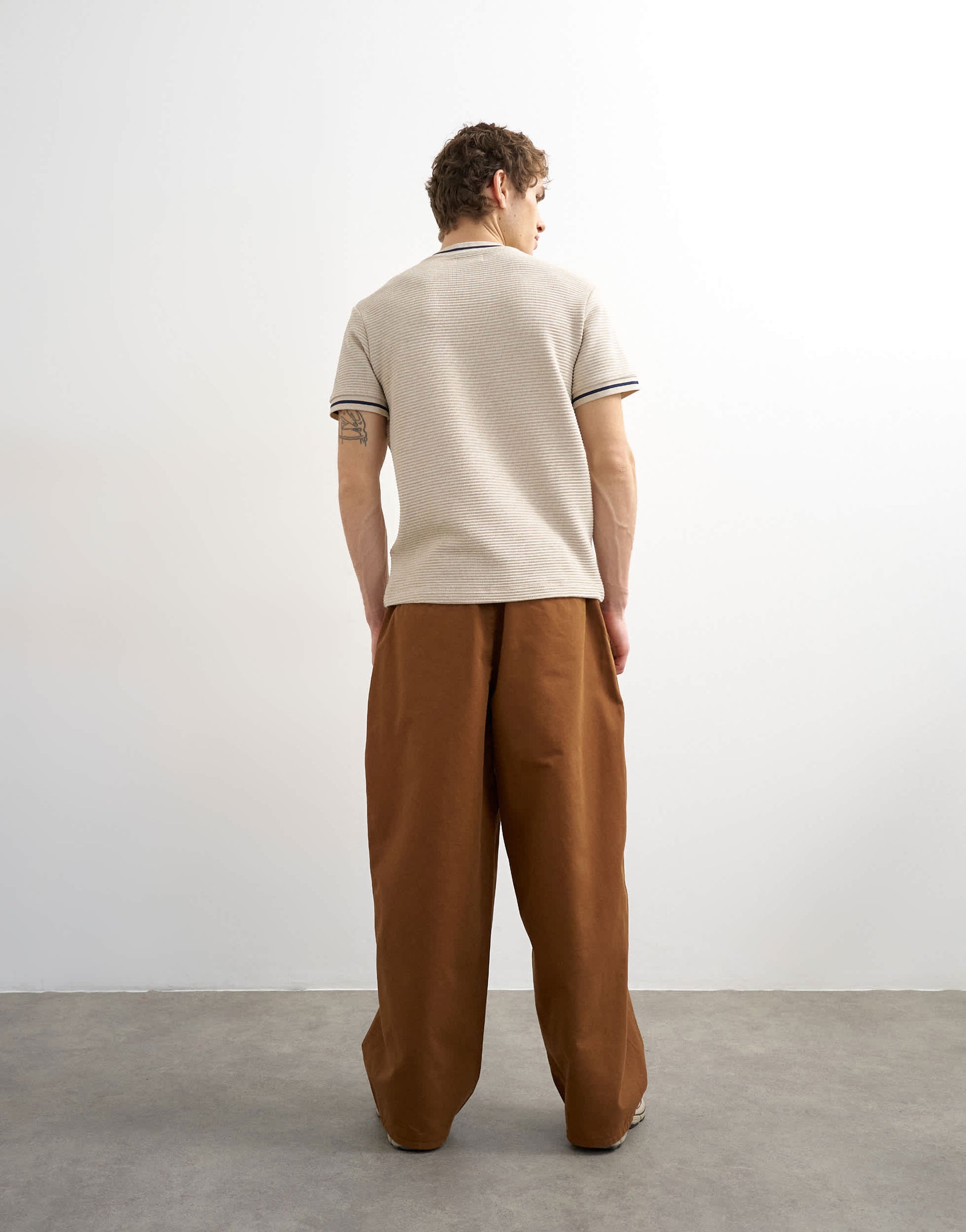 Topman baggy fit trousers with side pockets in brown