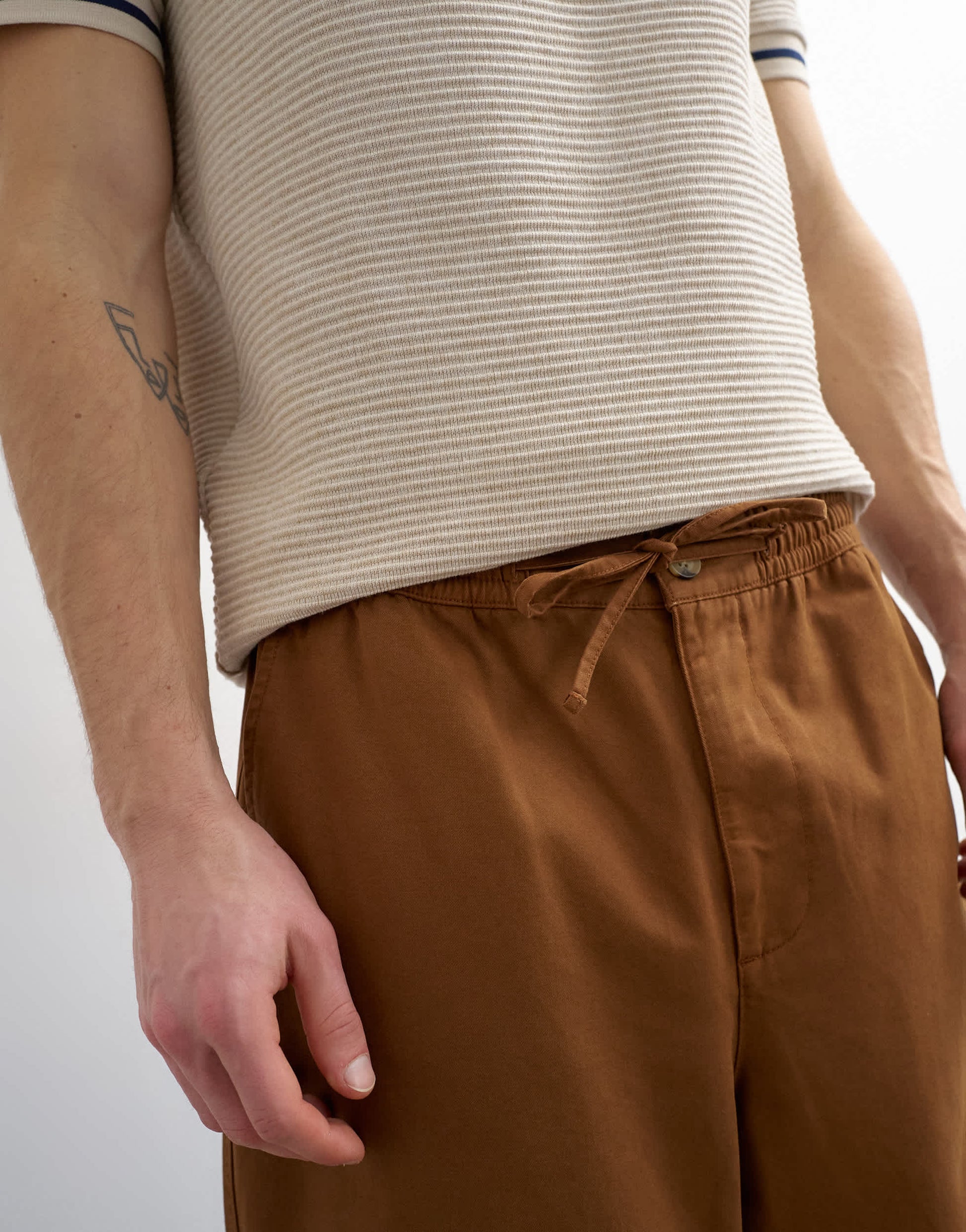 Topman baggy fit trousers with side pockets in brown