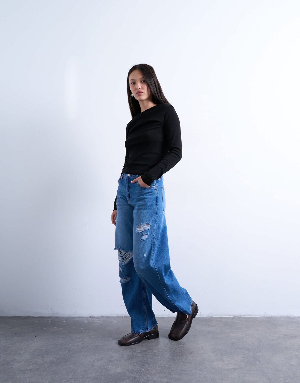 Topshop barrel jean with thigh rips in vintage blue