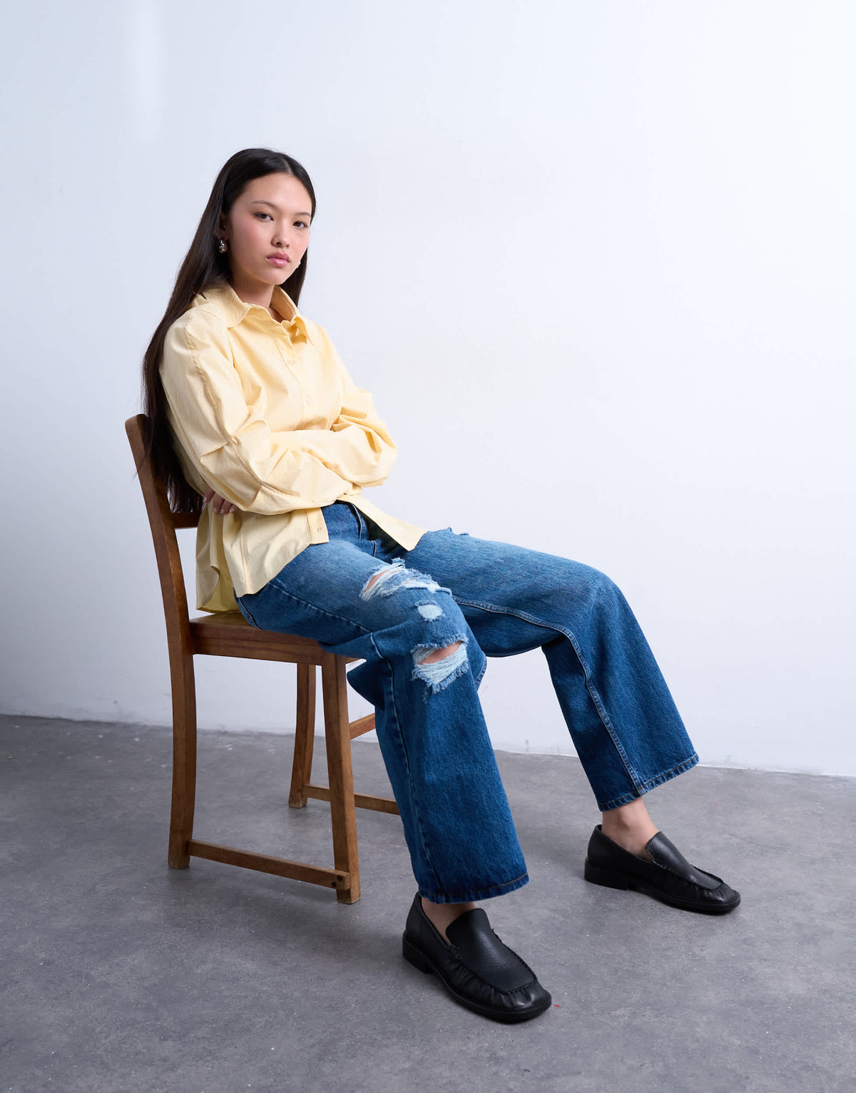 Topshop mid rise cinch jean with knee rip in vintage blue