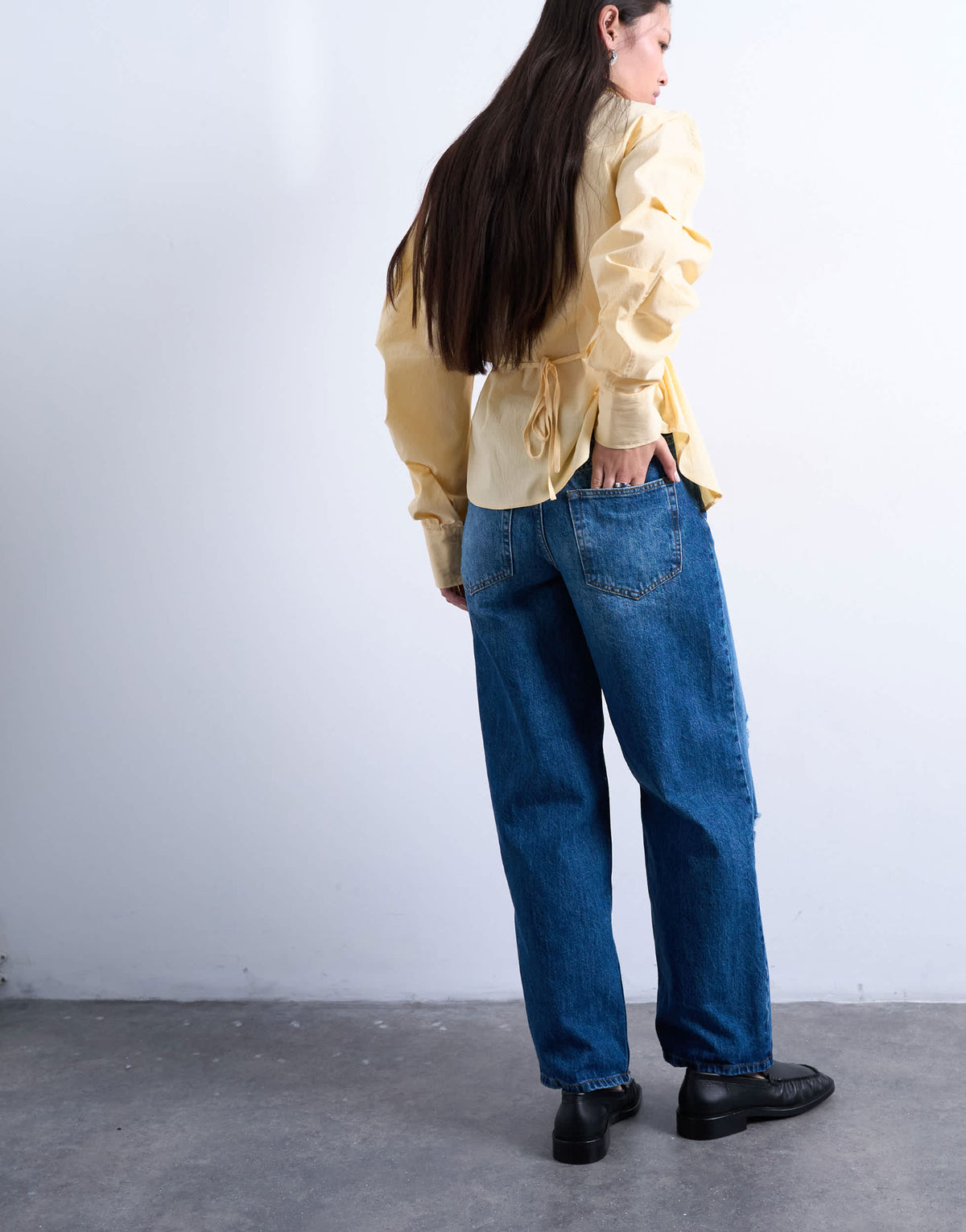 Topshop mid rise cinch jean with knee rip in vintage blue