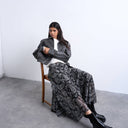 Topshop Chiffon-Maxirock mit Paisley-Muster und Ziernähten.