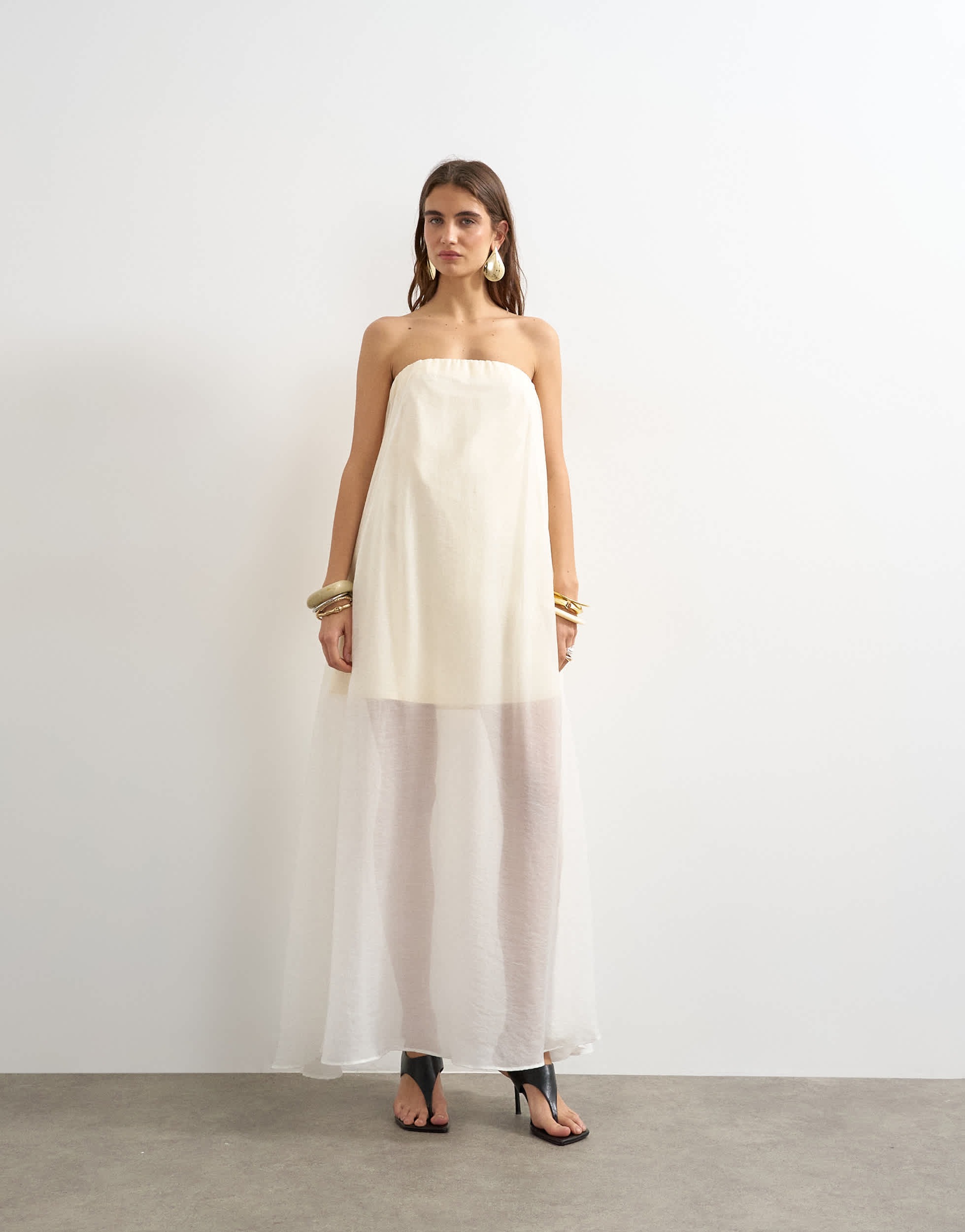Topshop Organza-Maxikleid im Bandeau-Stil mit Lagen-Effekt in Buttermilch
