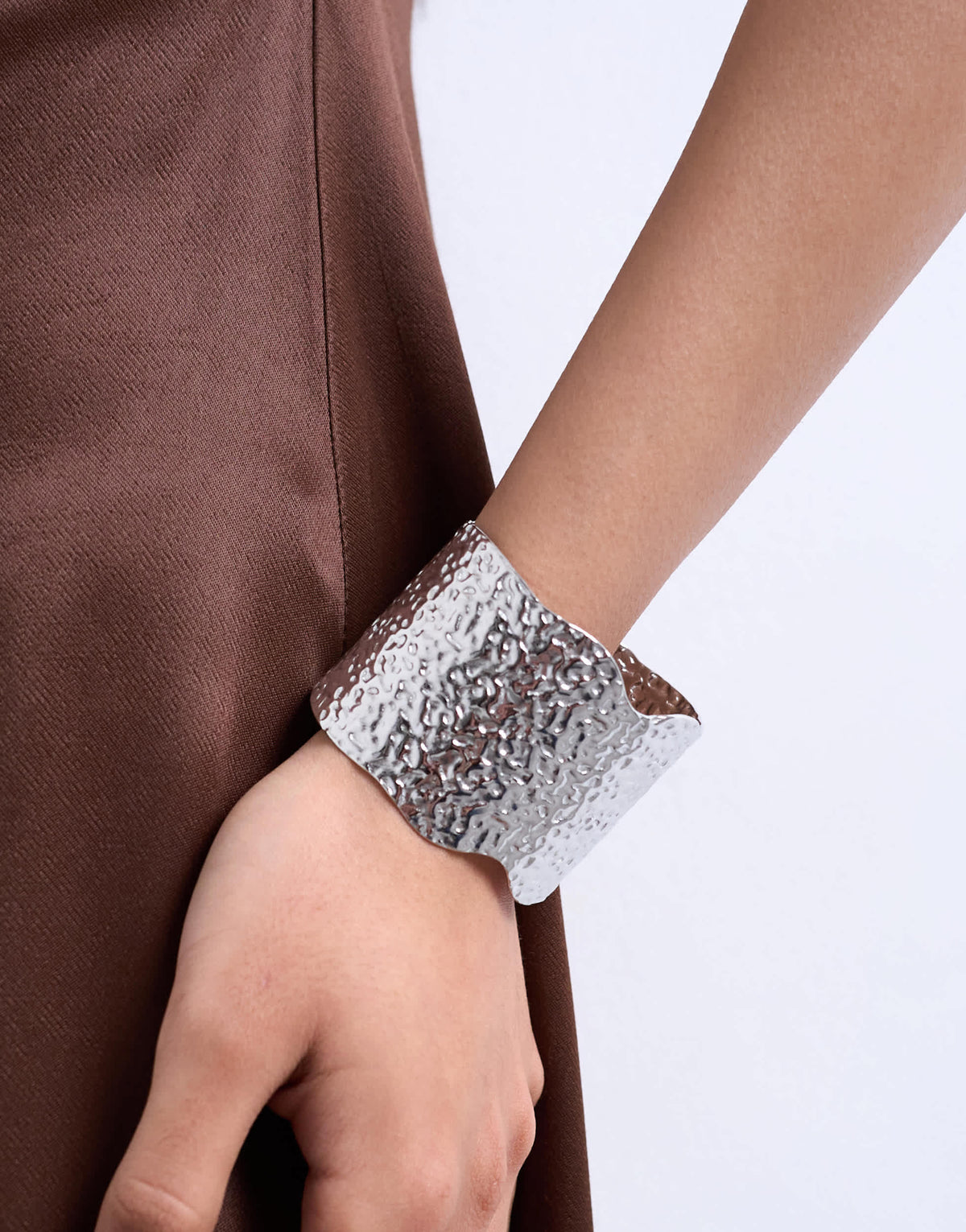 Topshop Bala stainless steel cuff hammered bracelet in silver