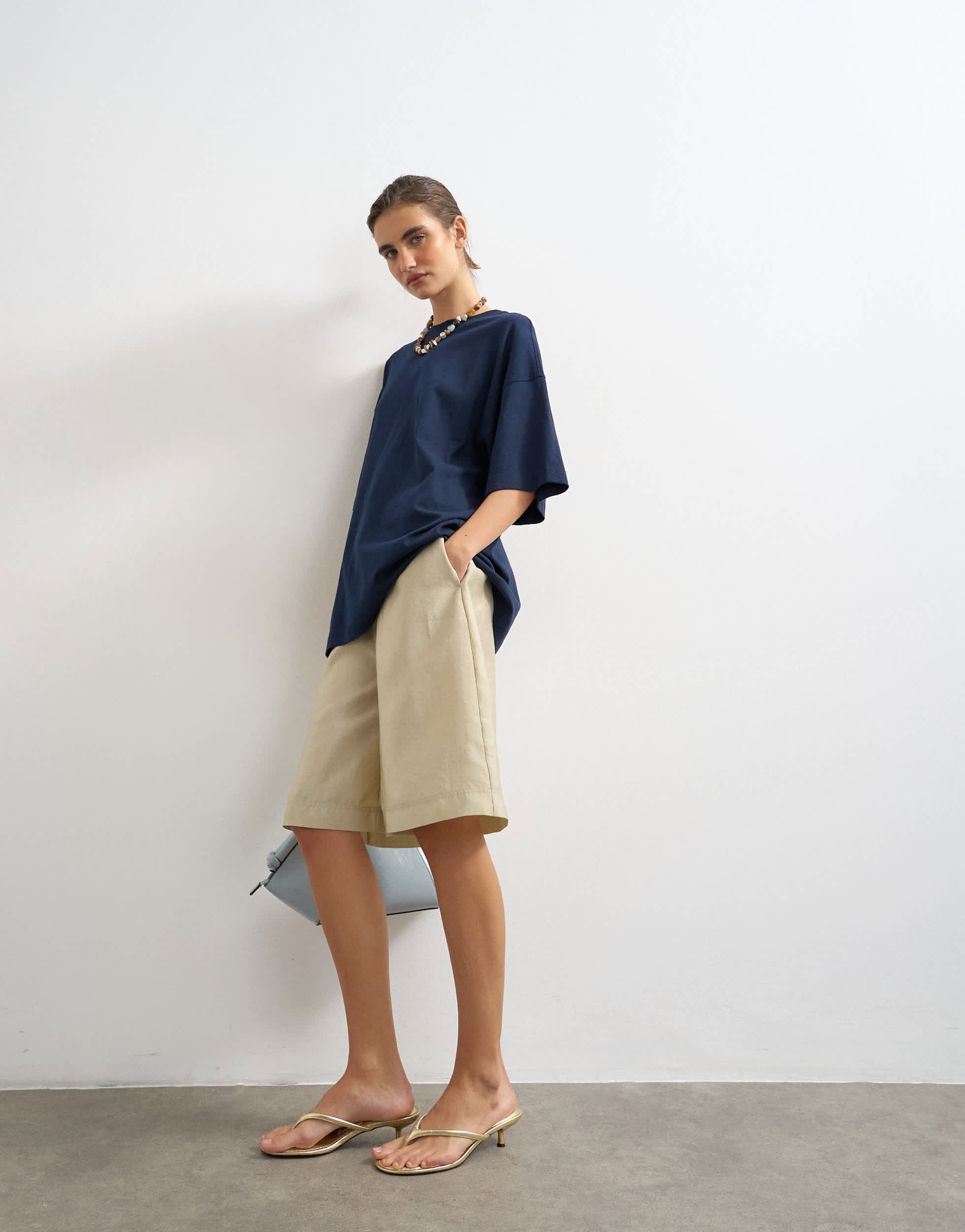 Topshop Oversize-T-Shirt mit überschnittenen Schultern in Marineblau
