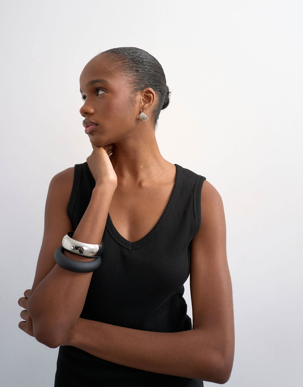 Topshop-Weste mit V-Ausschnitt und Rippstrick in Schwarz