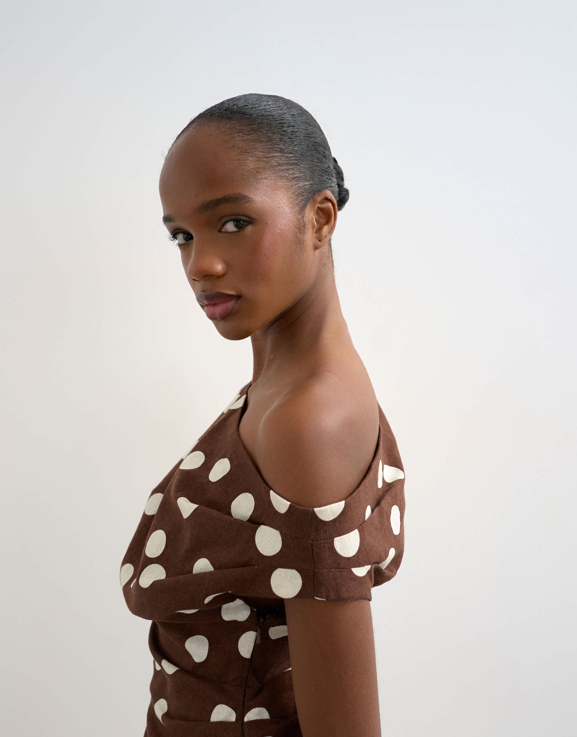 Topshop linen cinched waist asymmetric twist shoulder top in chocolate spot