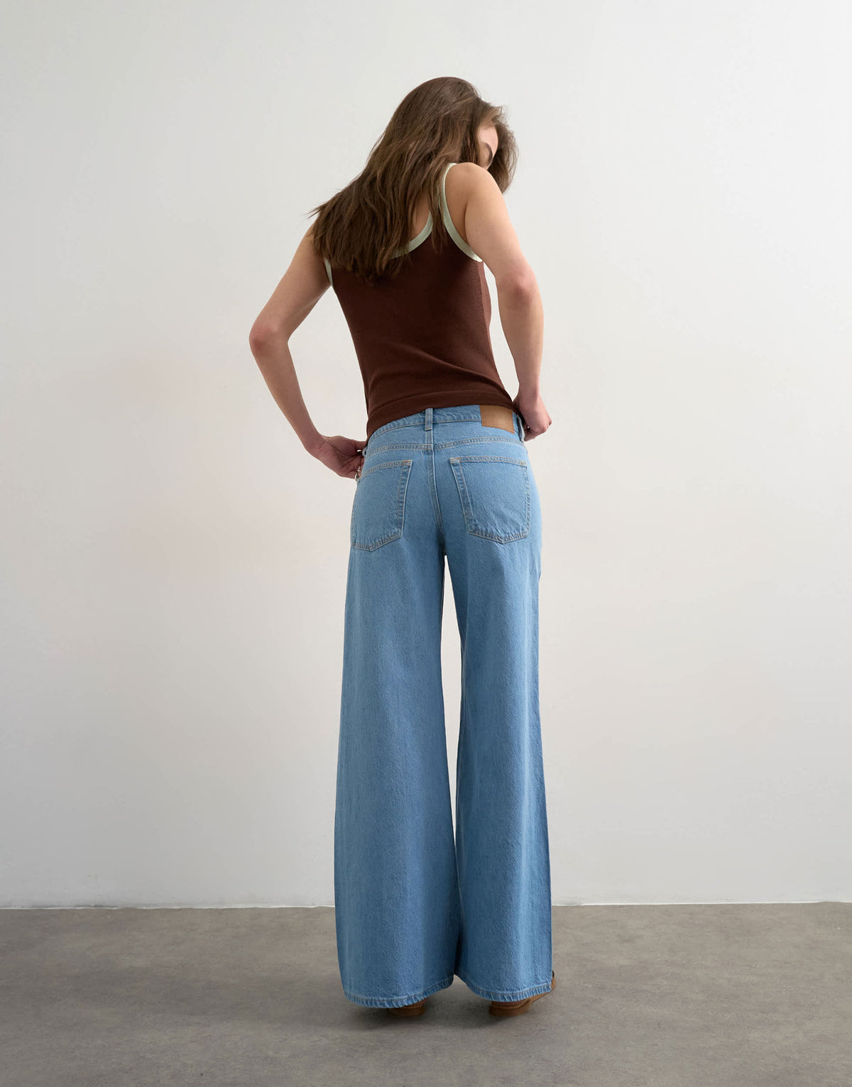 Topshop Horizon mid rise wide leg jean in bleach