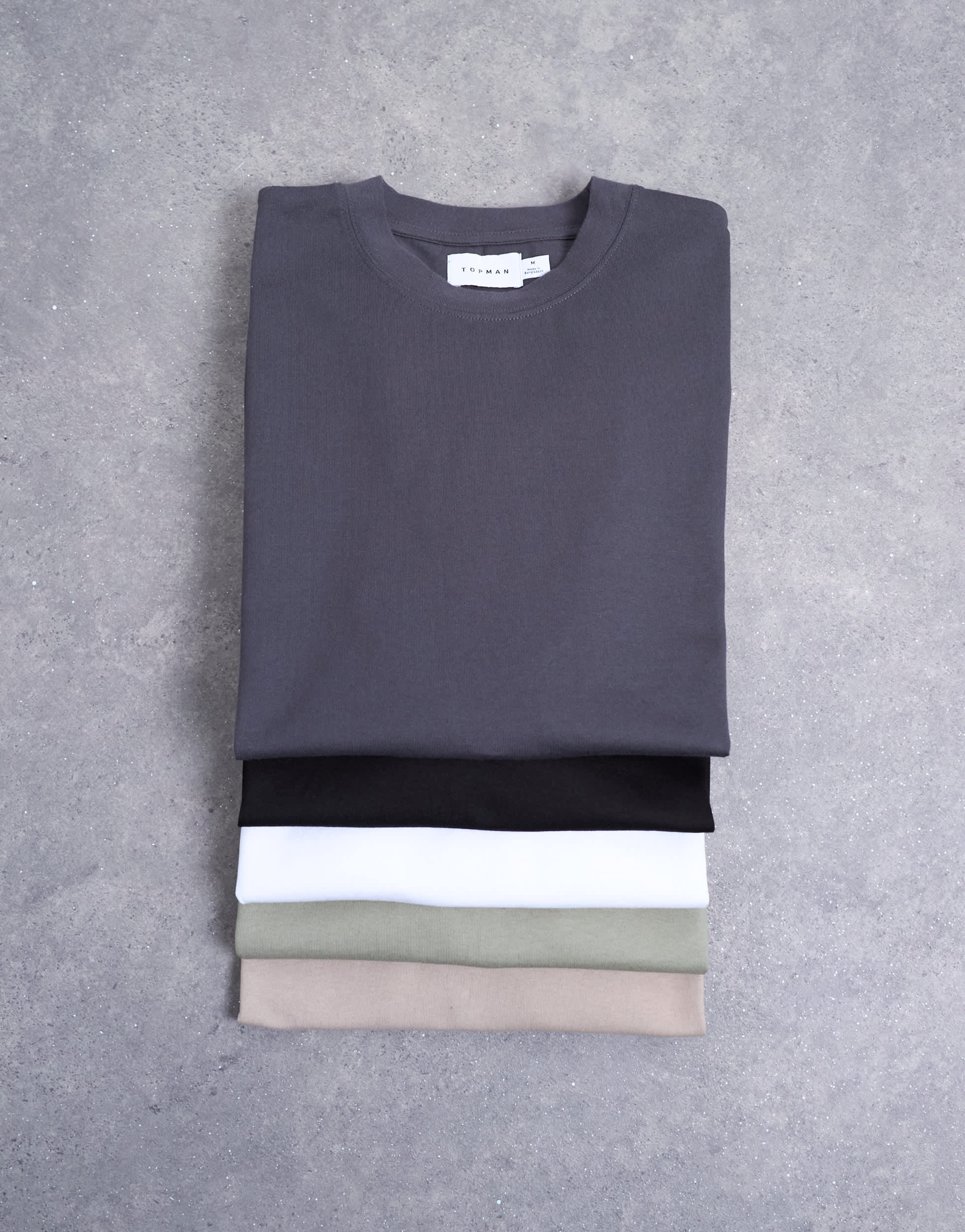 Lot de 5 t-shirts coupe décontractée Topman, noir, blanc, beige, sauge et anthracite