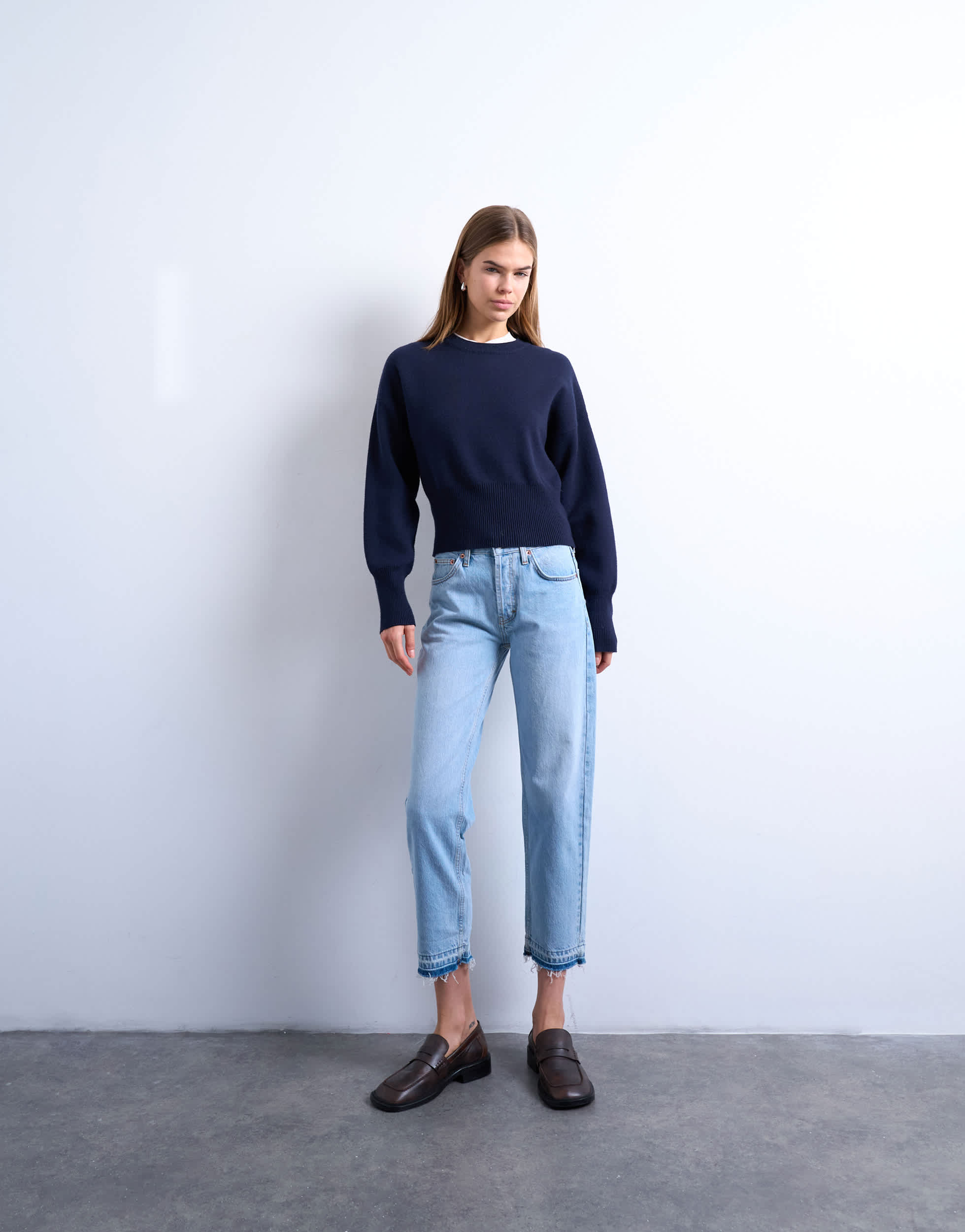 Jean droit court taille mi-haute Topshop Runway avec ourlet effiloché délavé
