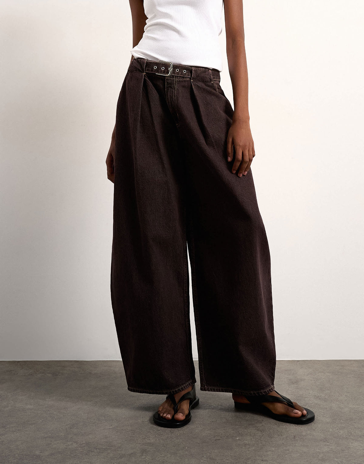 Topshop mid rise oversized belted barrel jean in chocolate