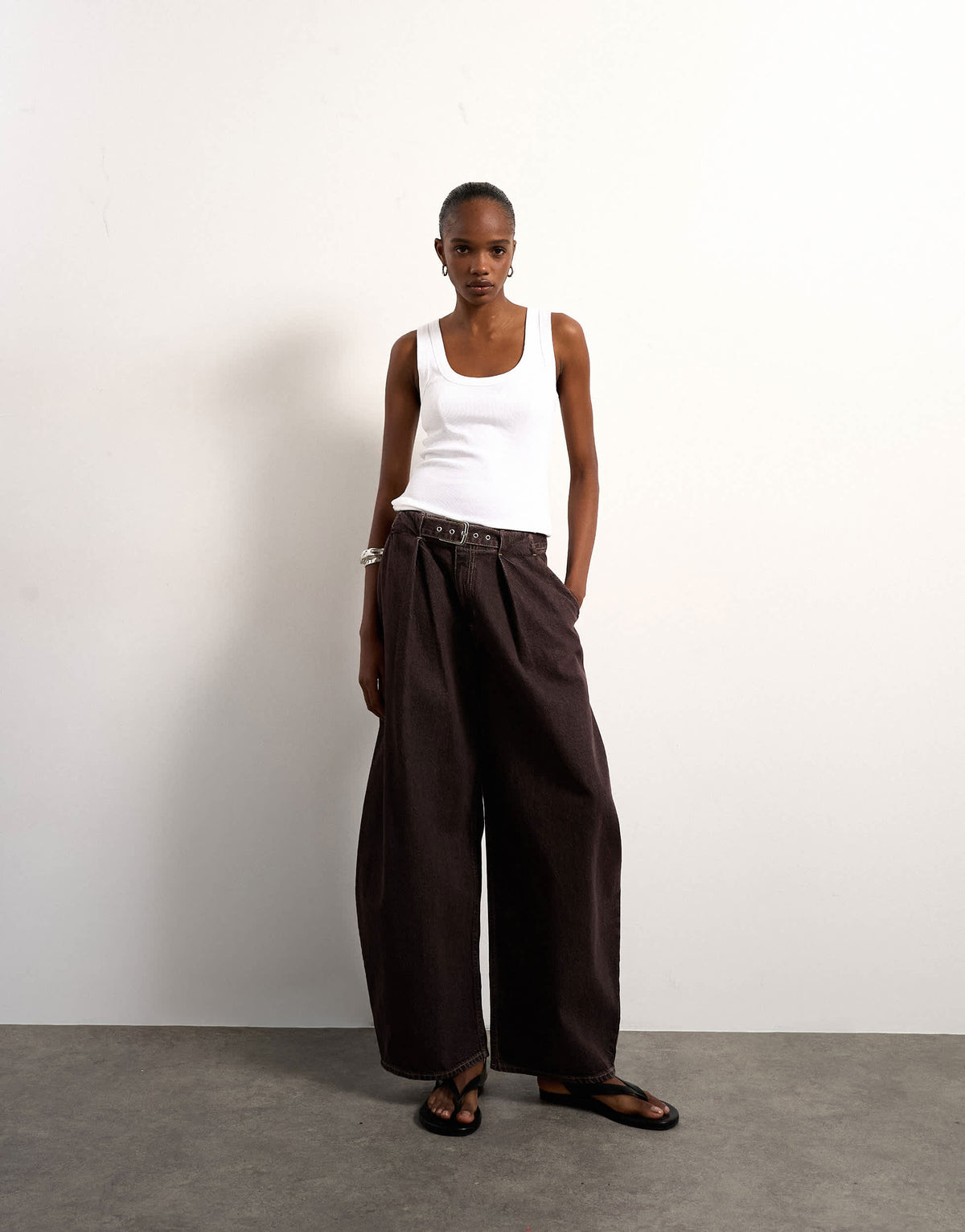 Topshop mid rise oversized belted barrel jean in chocolate