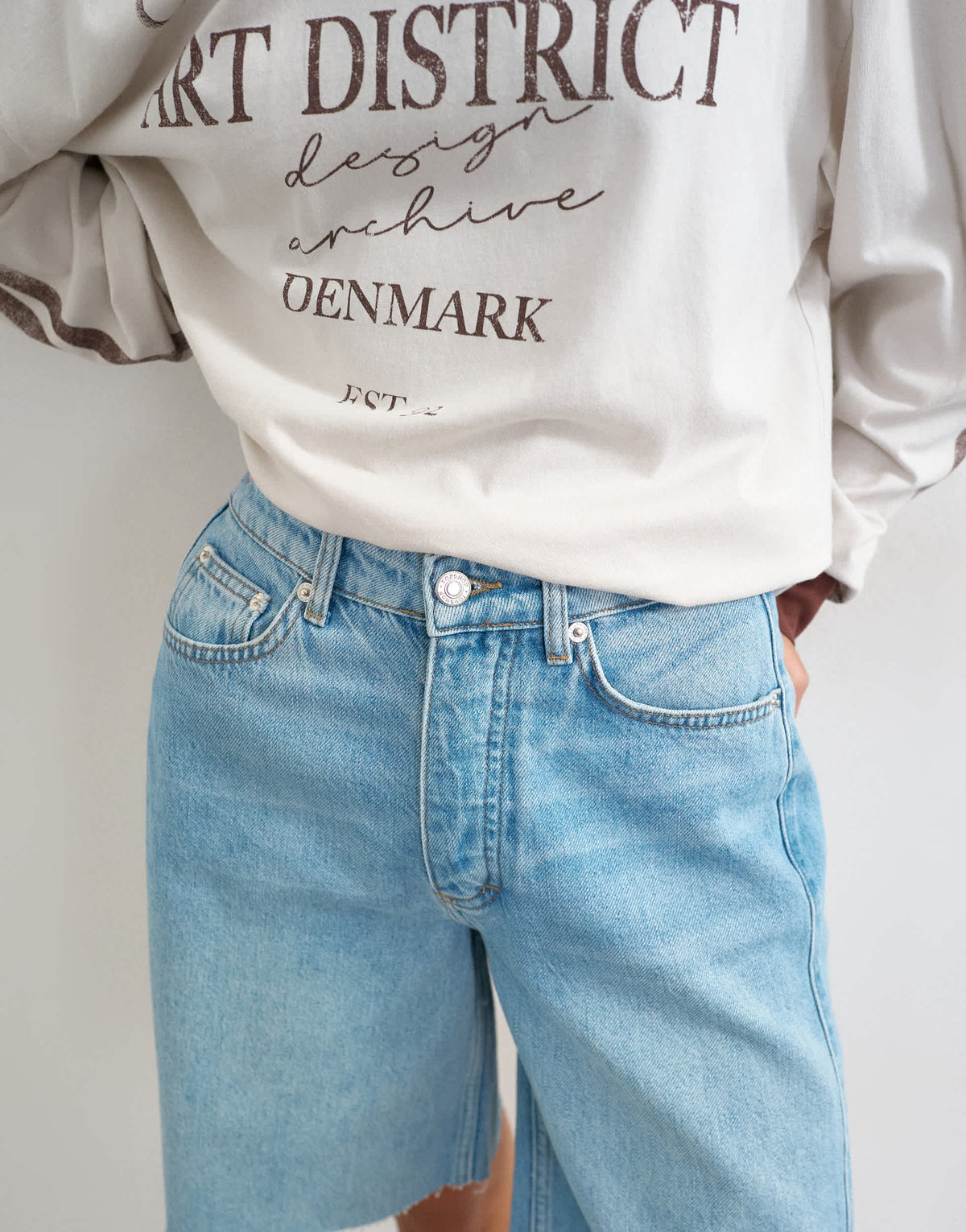 Topshop longline barrel short in bleach