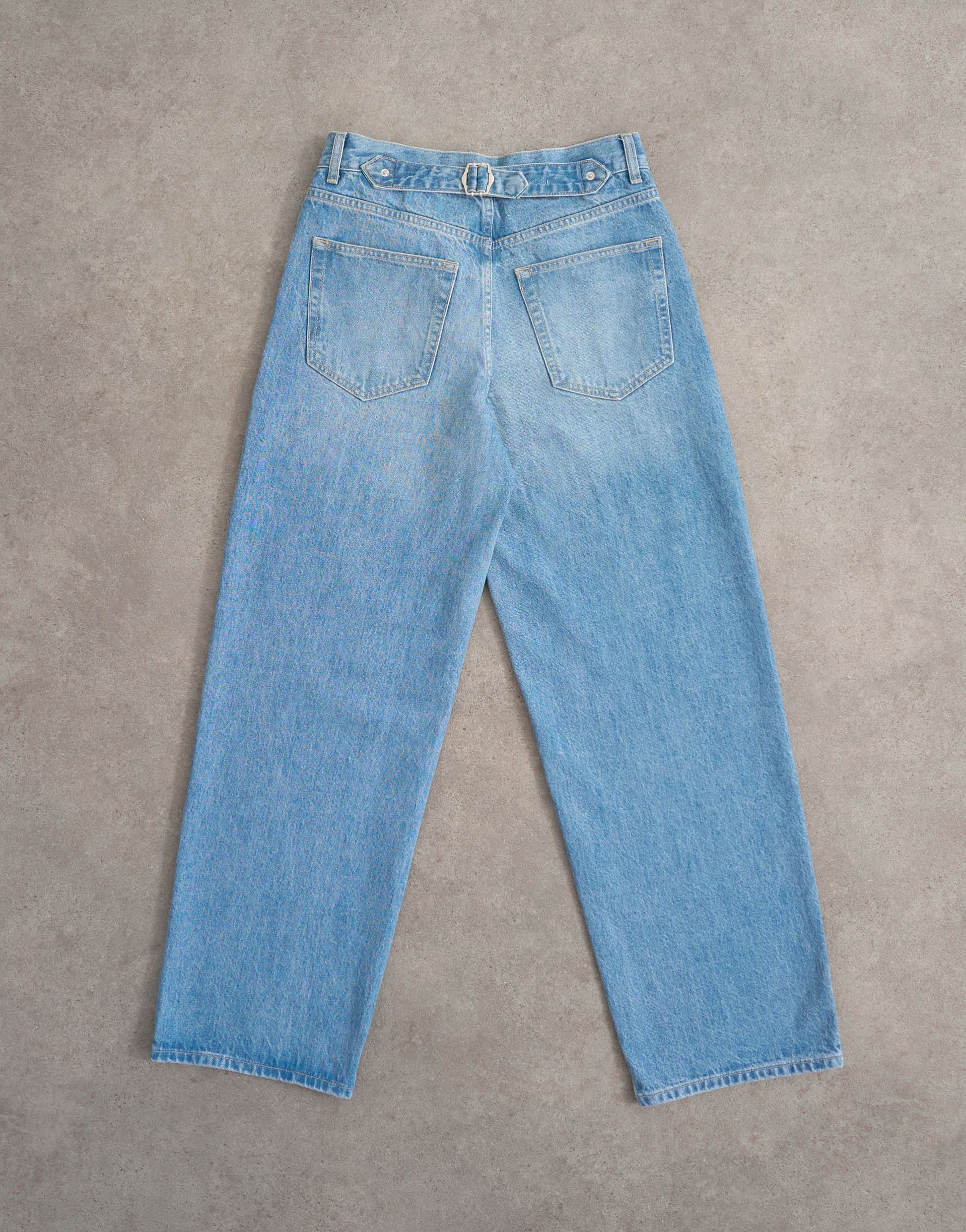 Topshop Cinch low rise relaxed jean in bleach 