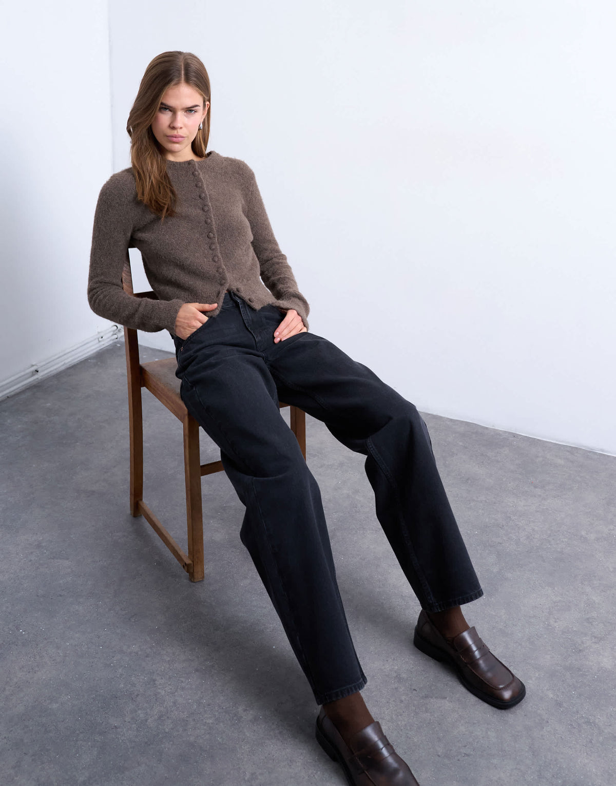 Topshop Cinch low rise relaxed jean in washed black