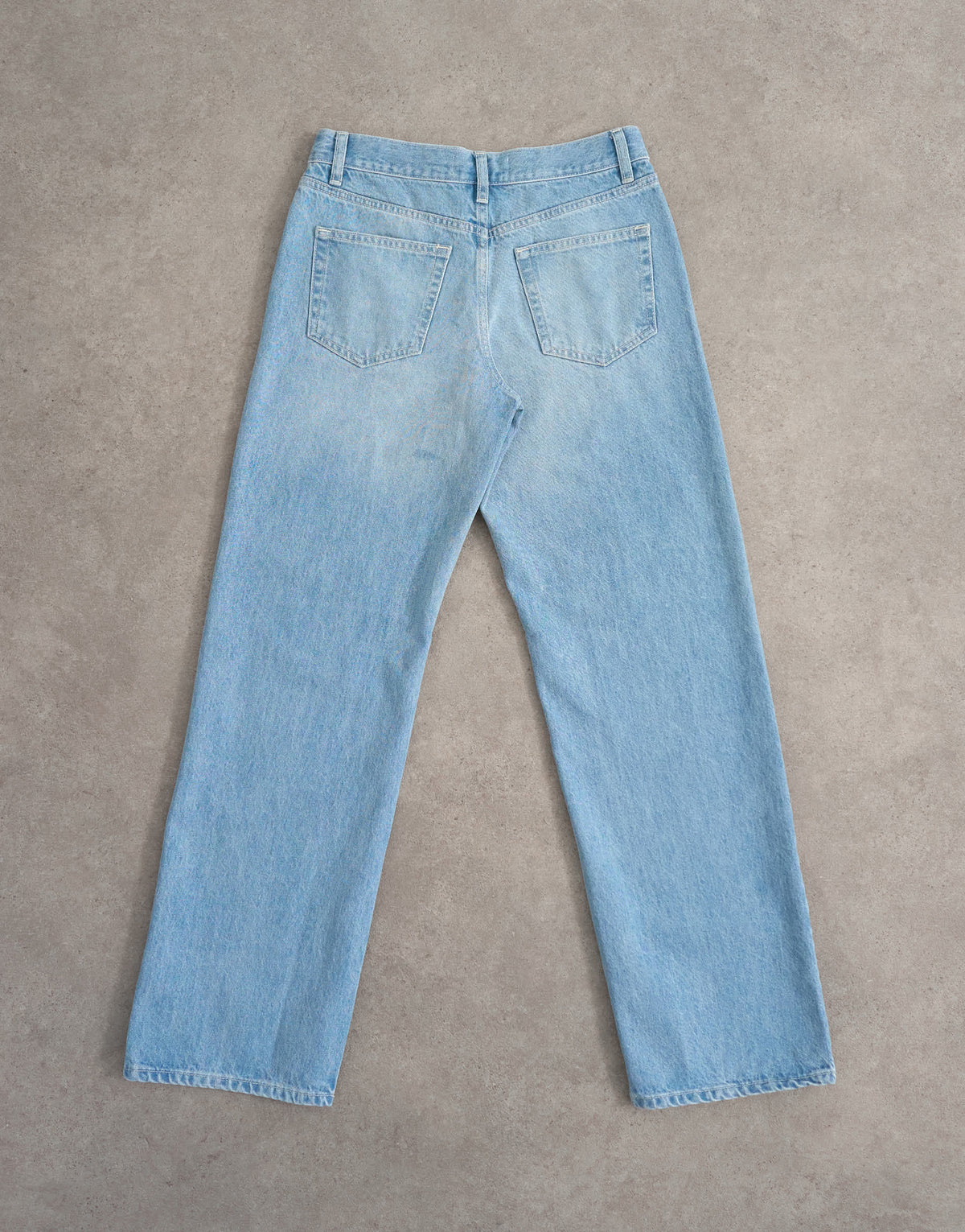 Topshop Ember low rise relaxed straight jean in bleach