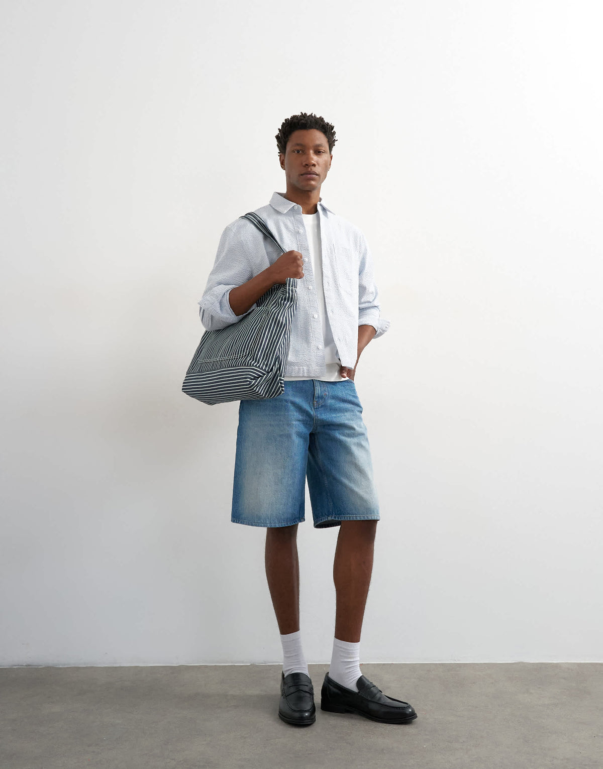 Topman relaxed fit crop seersucker shirt in light blue