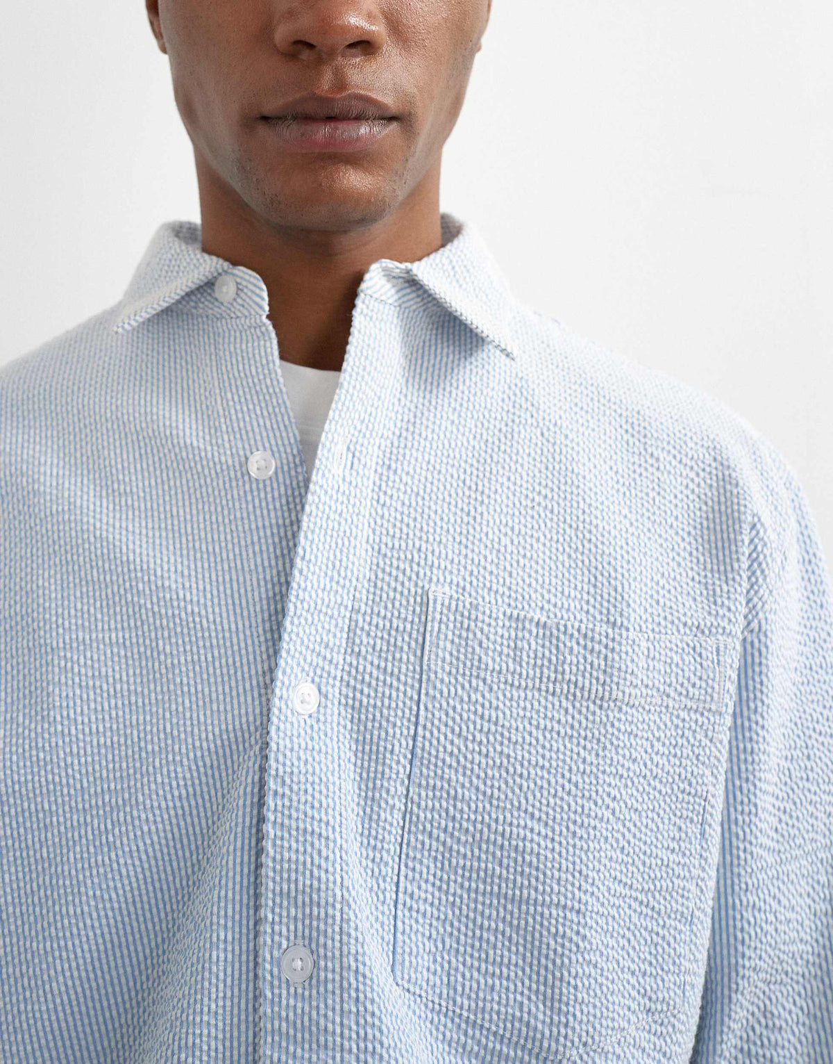 Topman relaxed fit crop seersucker shirt in light blue