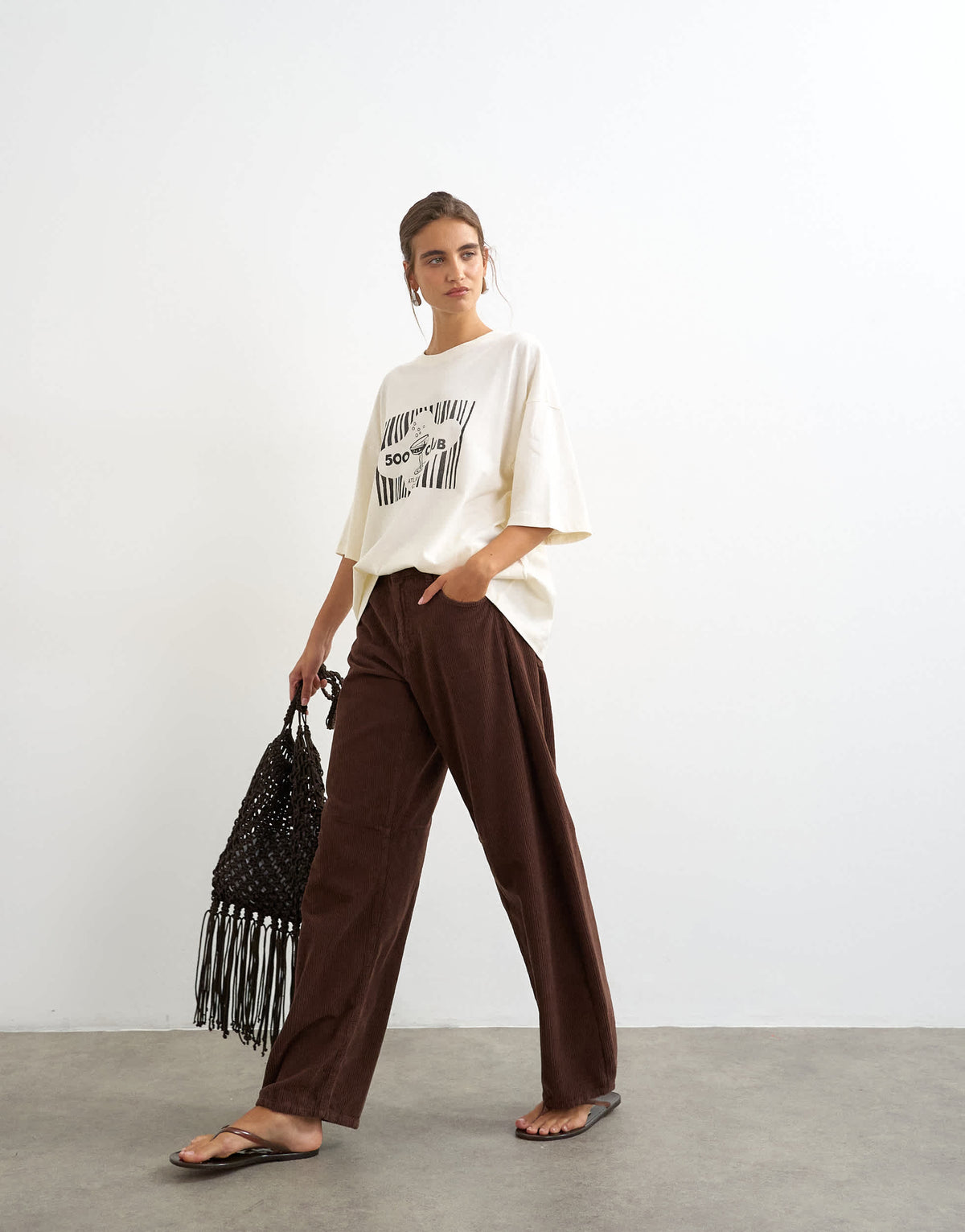 Topshop Barrel mid rise jean in chocolate cord
