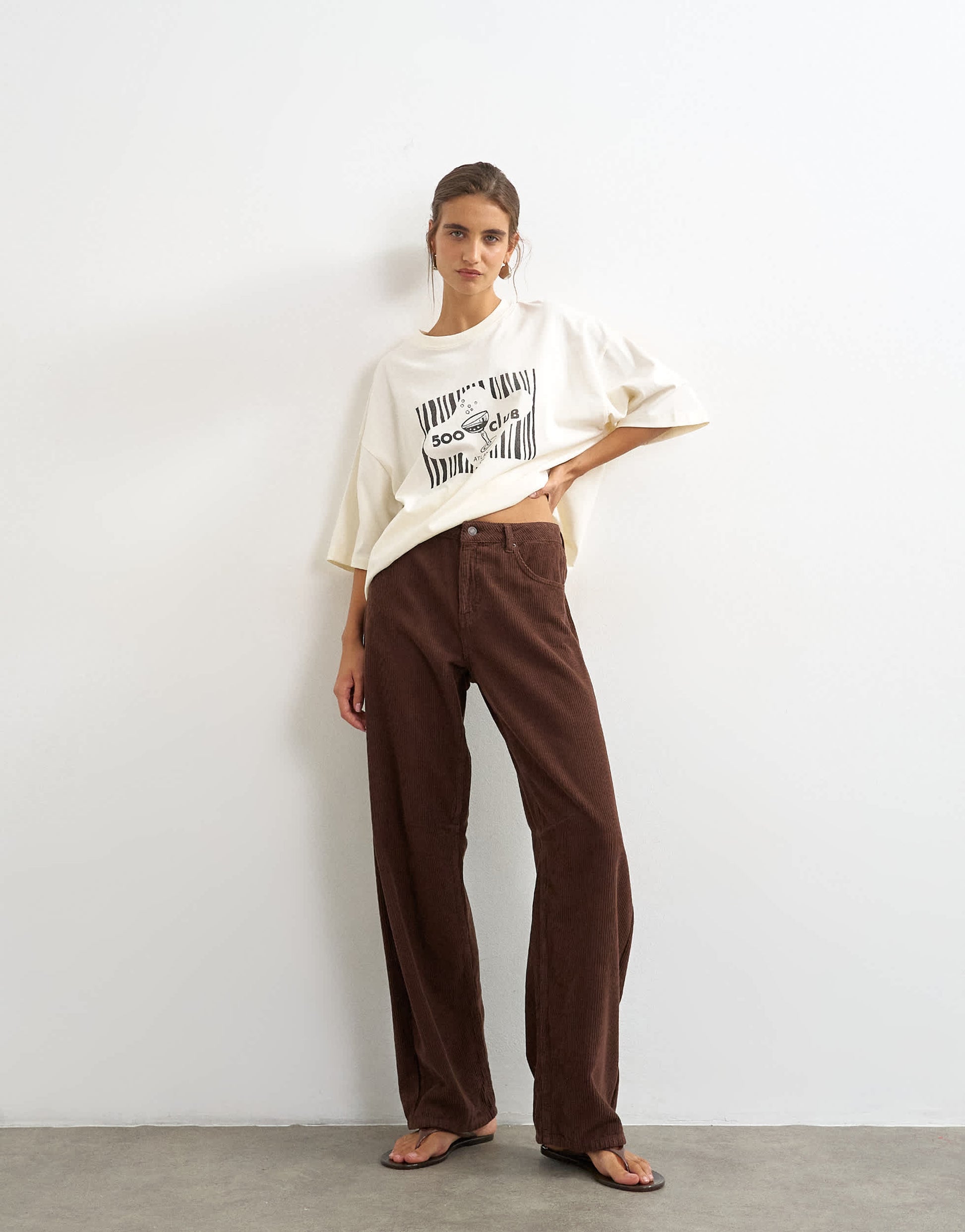 Topshop Barrel mid rise jean in chocolate cord