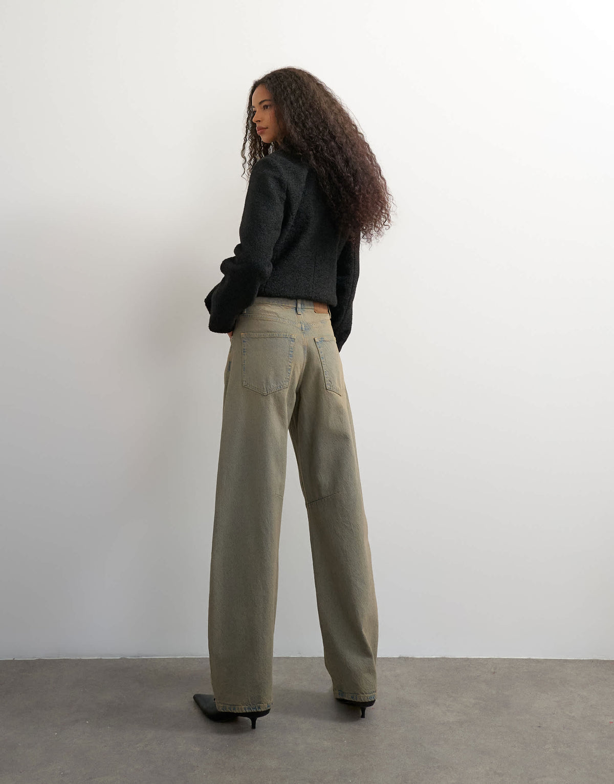 Topshop Barrel mid rise jean in brown tint