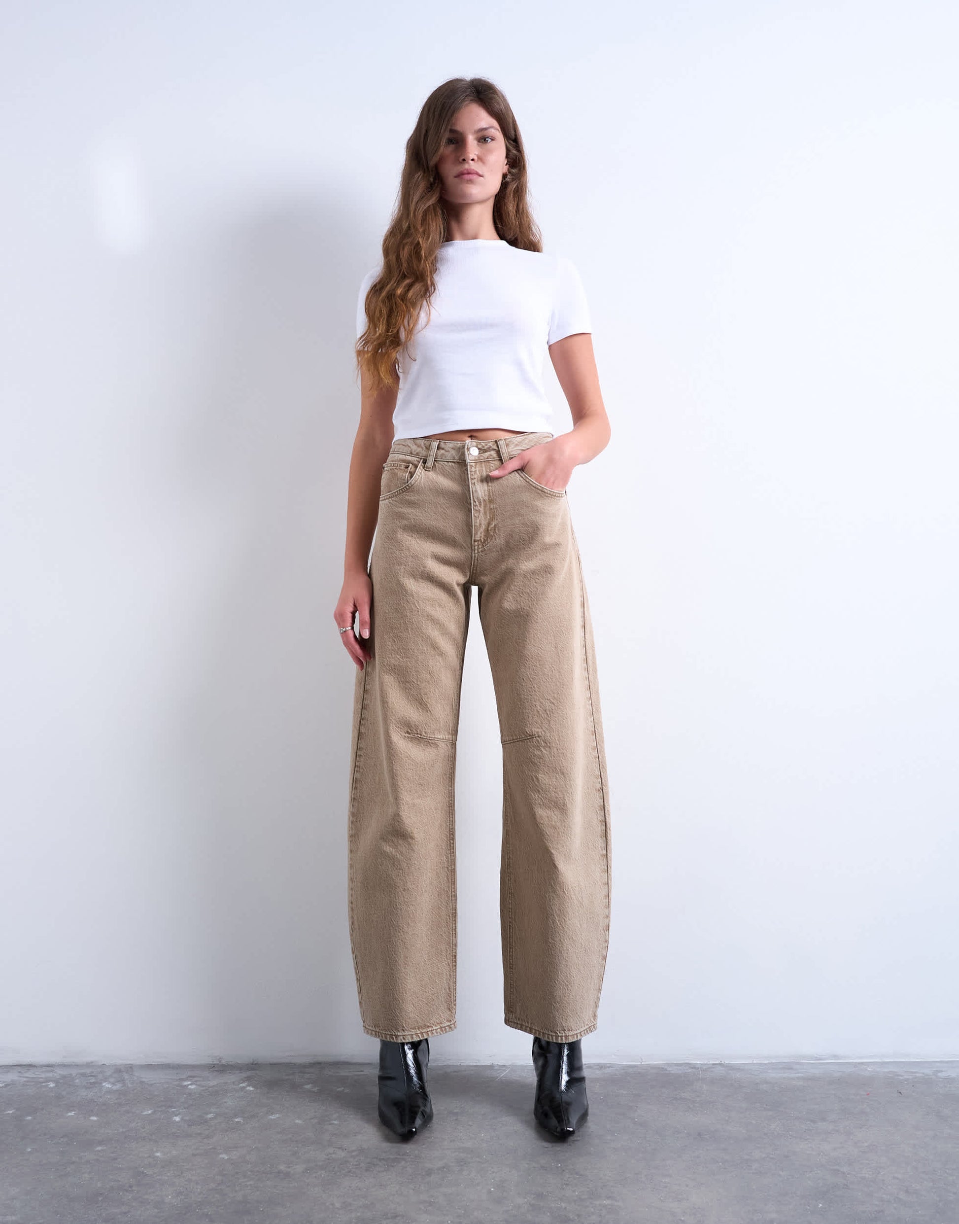 Topshop Barrel mid rise jean in washed beige