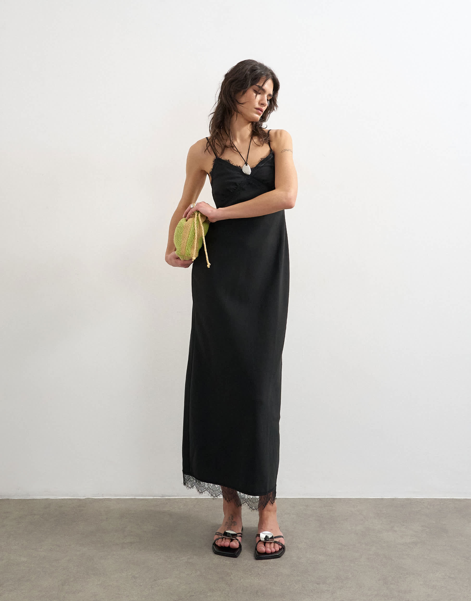 Topshop Midi-Kleid mit Cupro-Spitzenbesatz in Schwarz